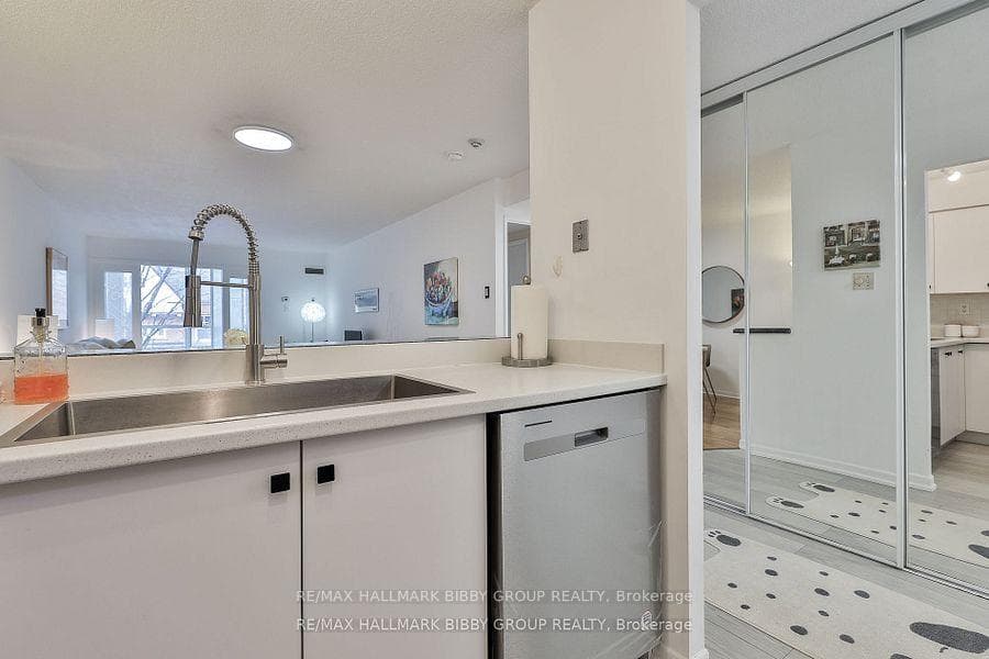 95 Prince Arthur Avenue Unit 311 photo 6