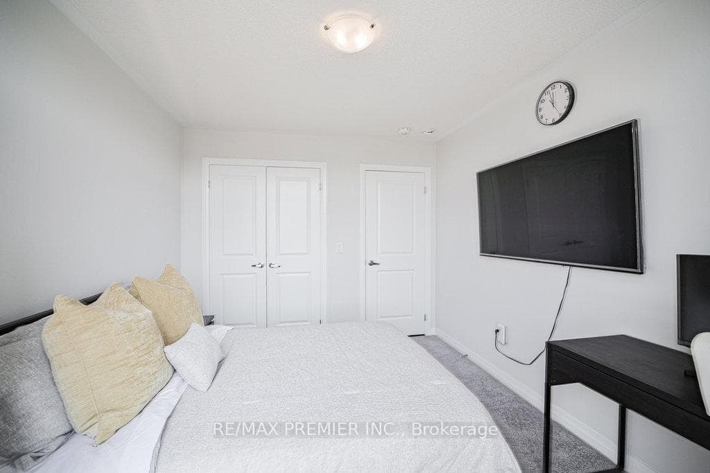 131 Landolfi Way photo 12