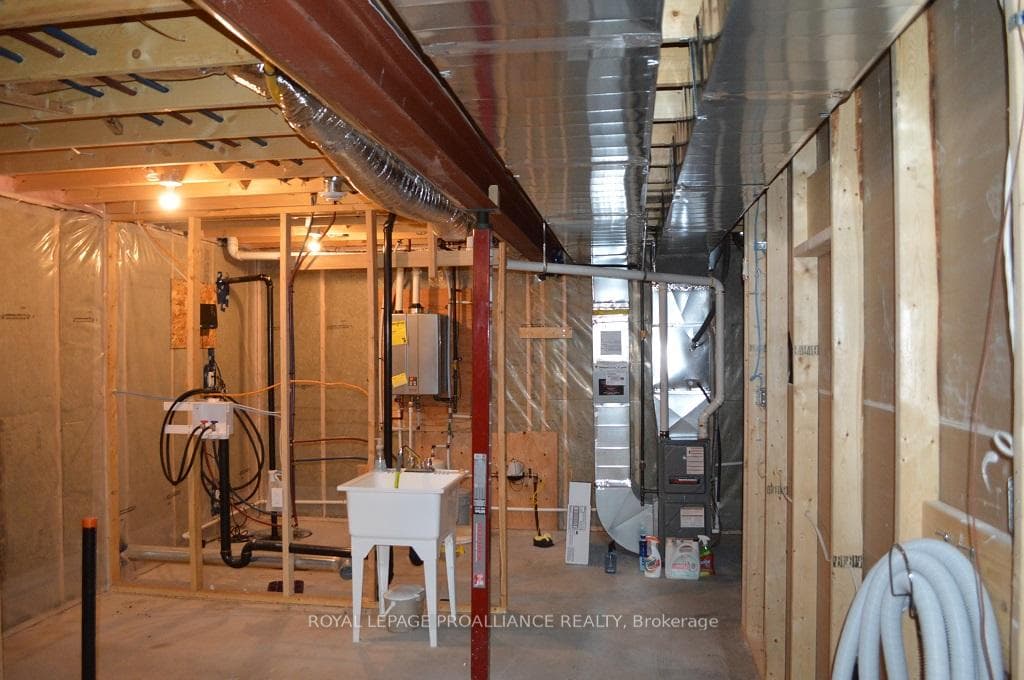 22 Sabrina Avenue photo 20