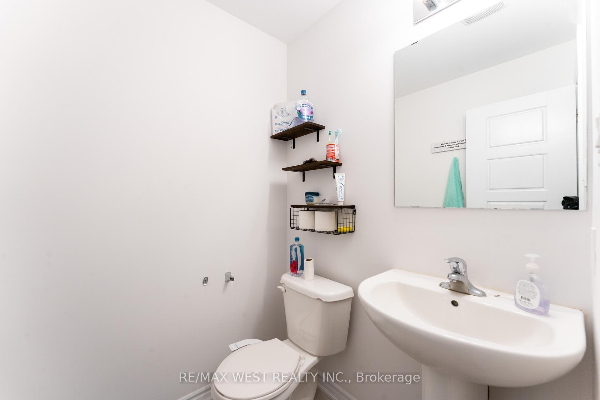 24 Dewberry Drive photo 8