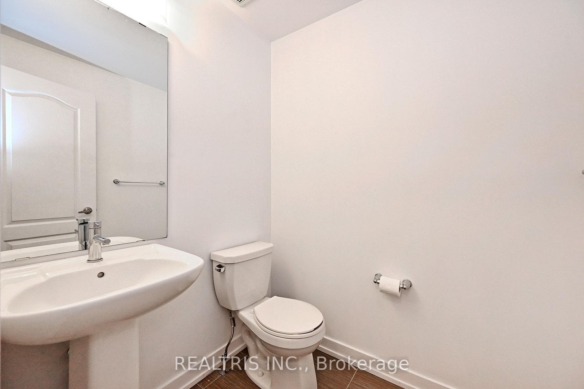 84 Hawick Crescent photo 14