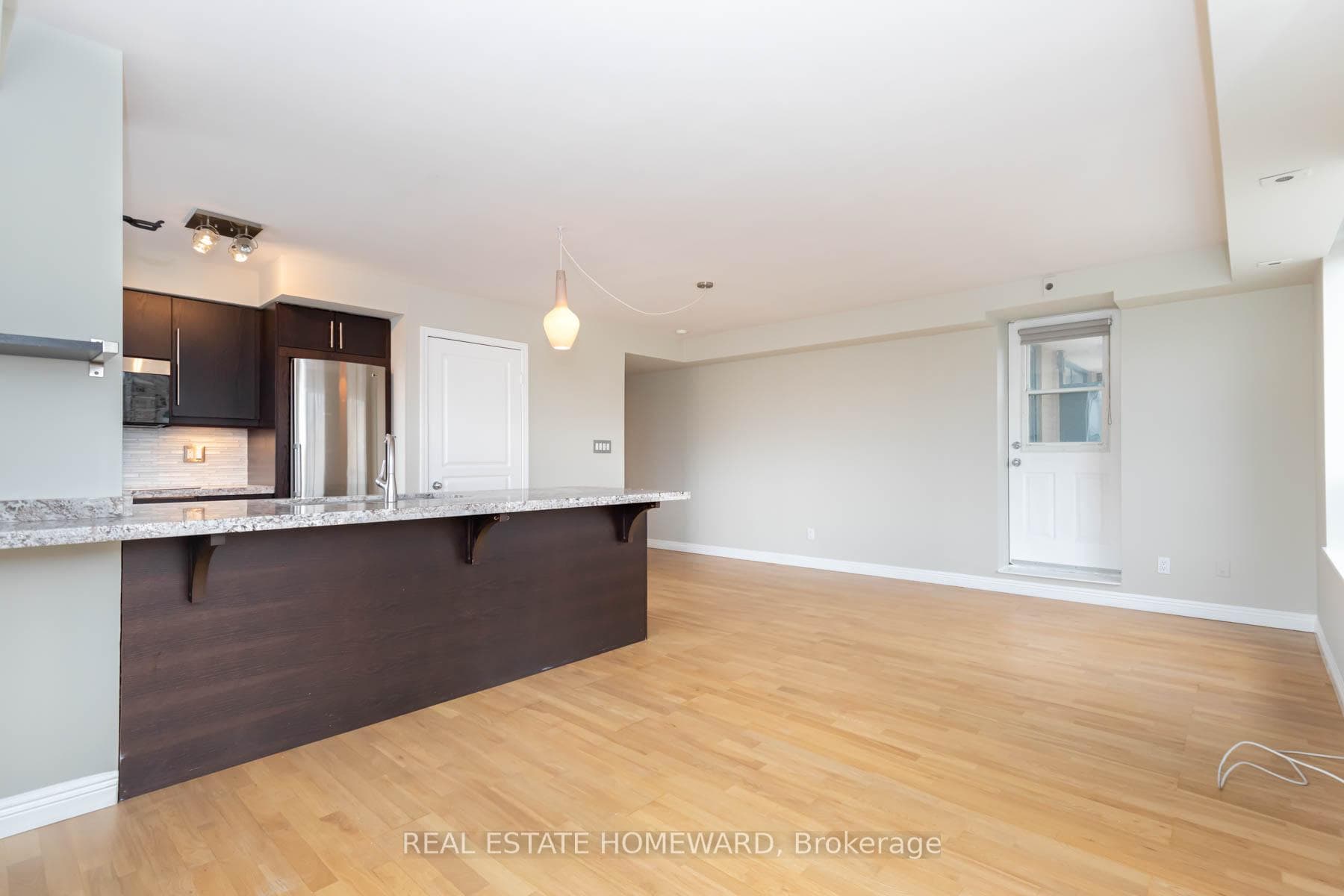 1765 Queen Street Unit 413 photo 5