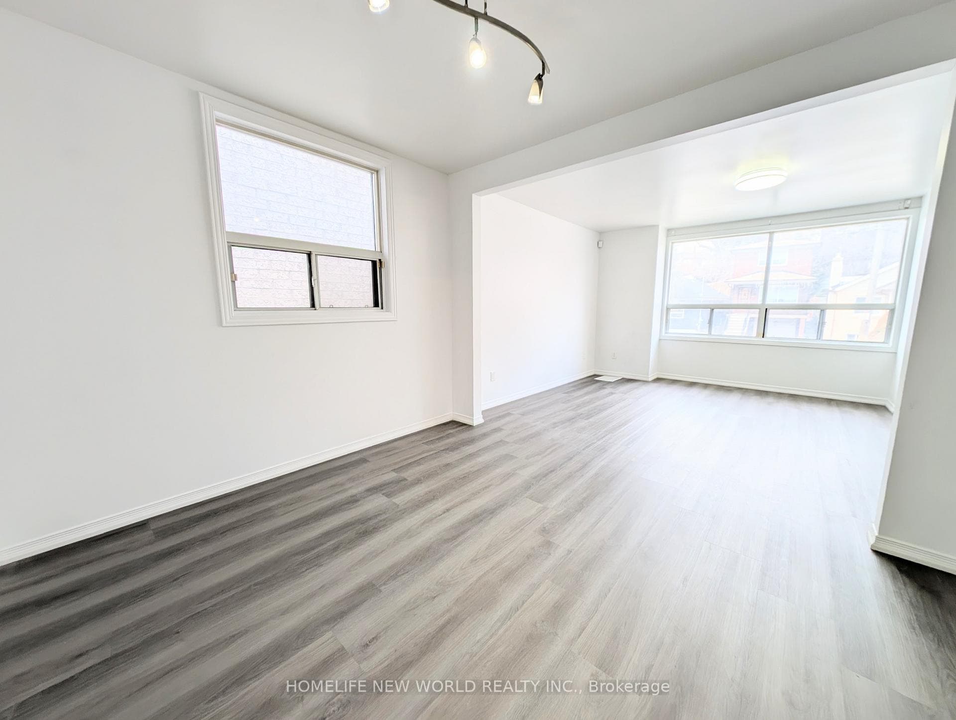 53 Dunraven Drive photo 10