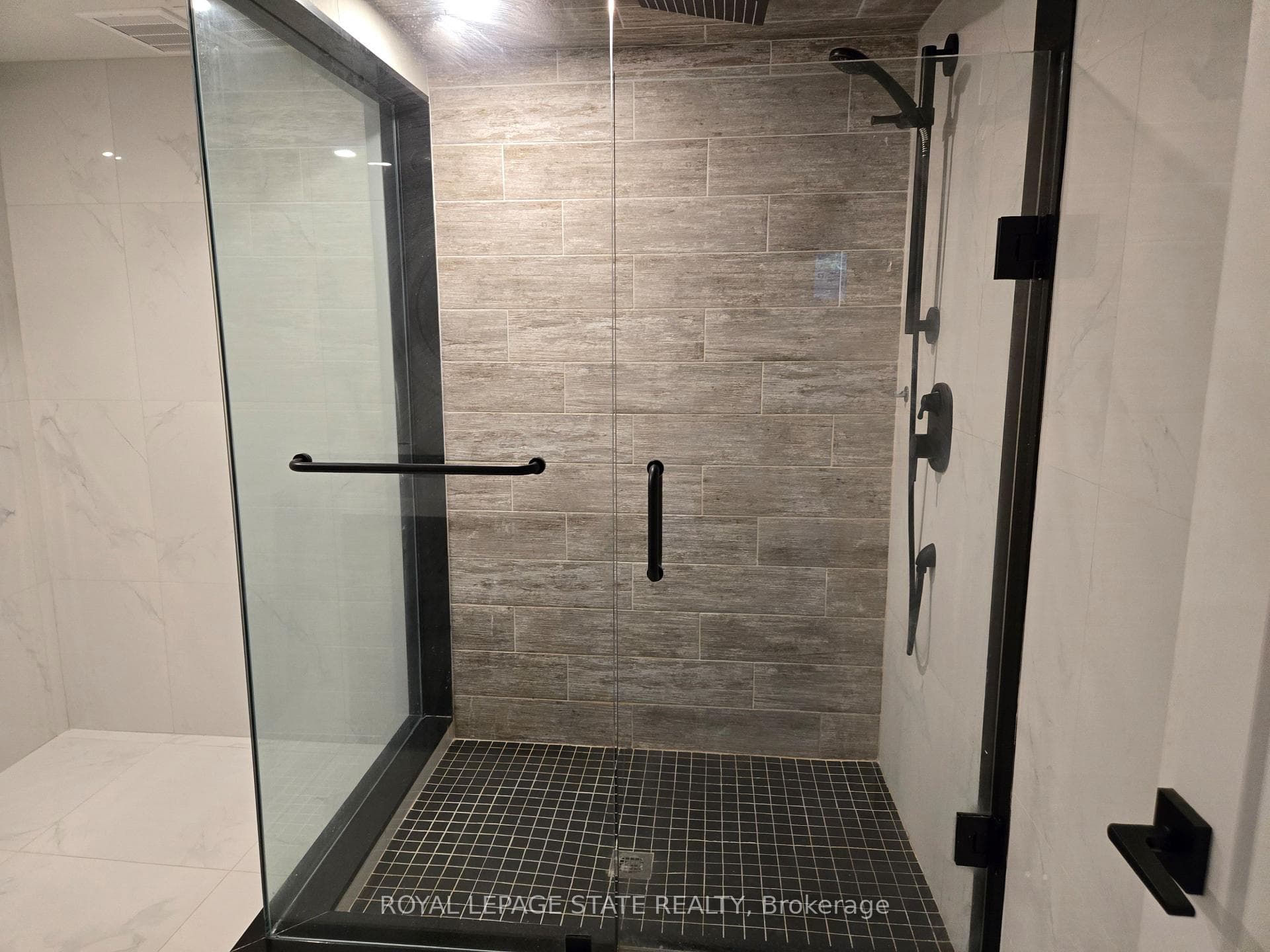 17 Carmen Avenue photo 20