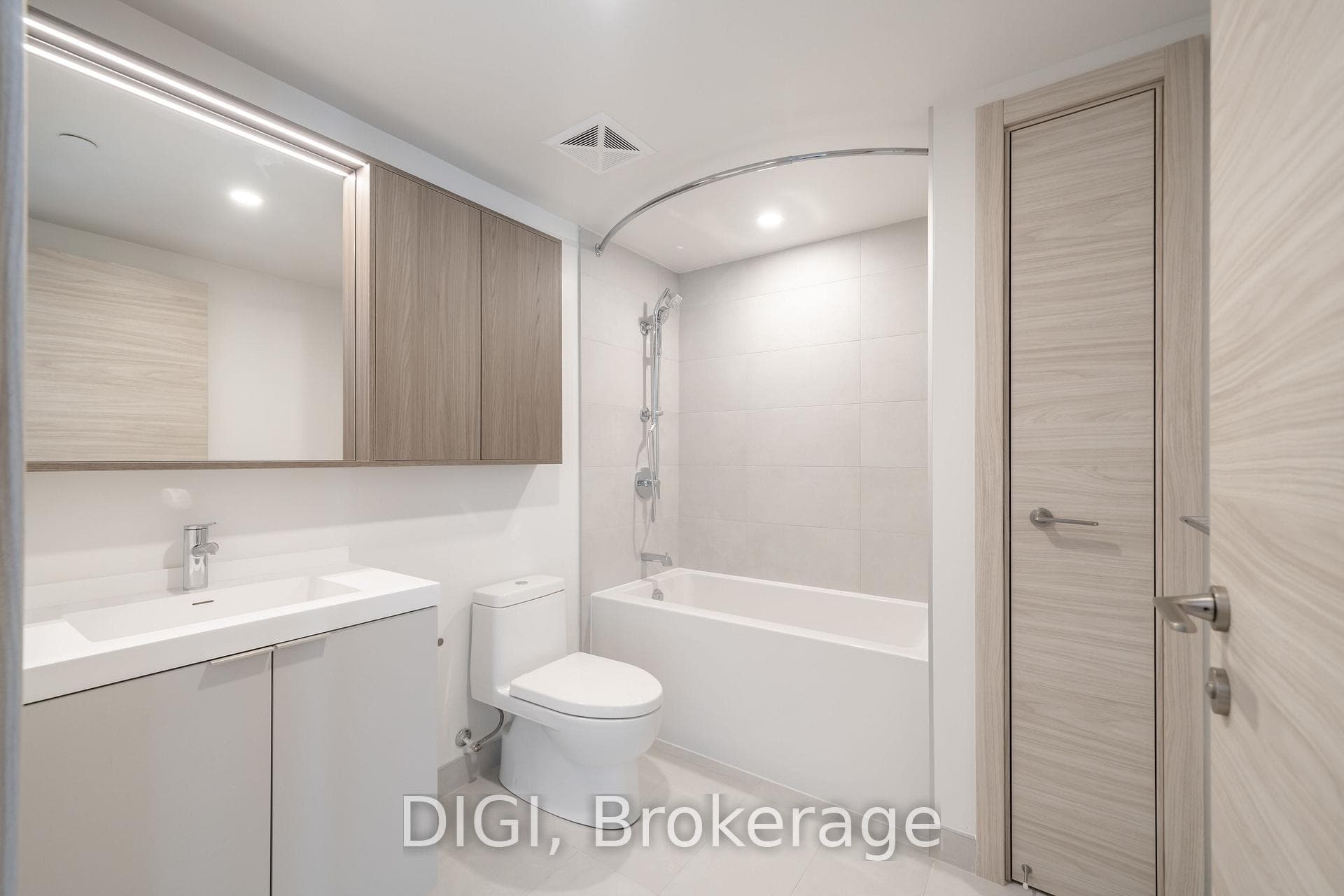 485 Perth Avenue Unit E725 photo 17