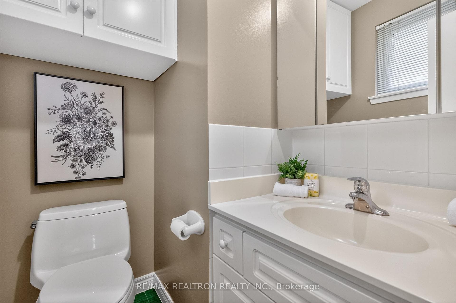 38 Colonnade Road photo 23
