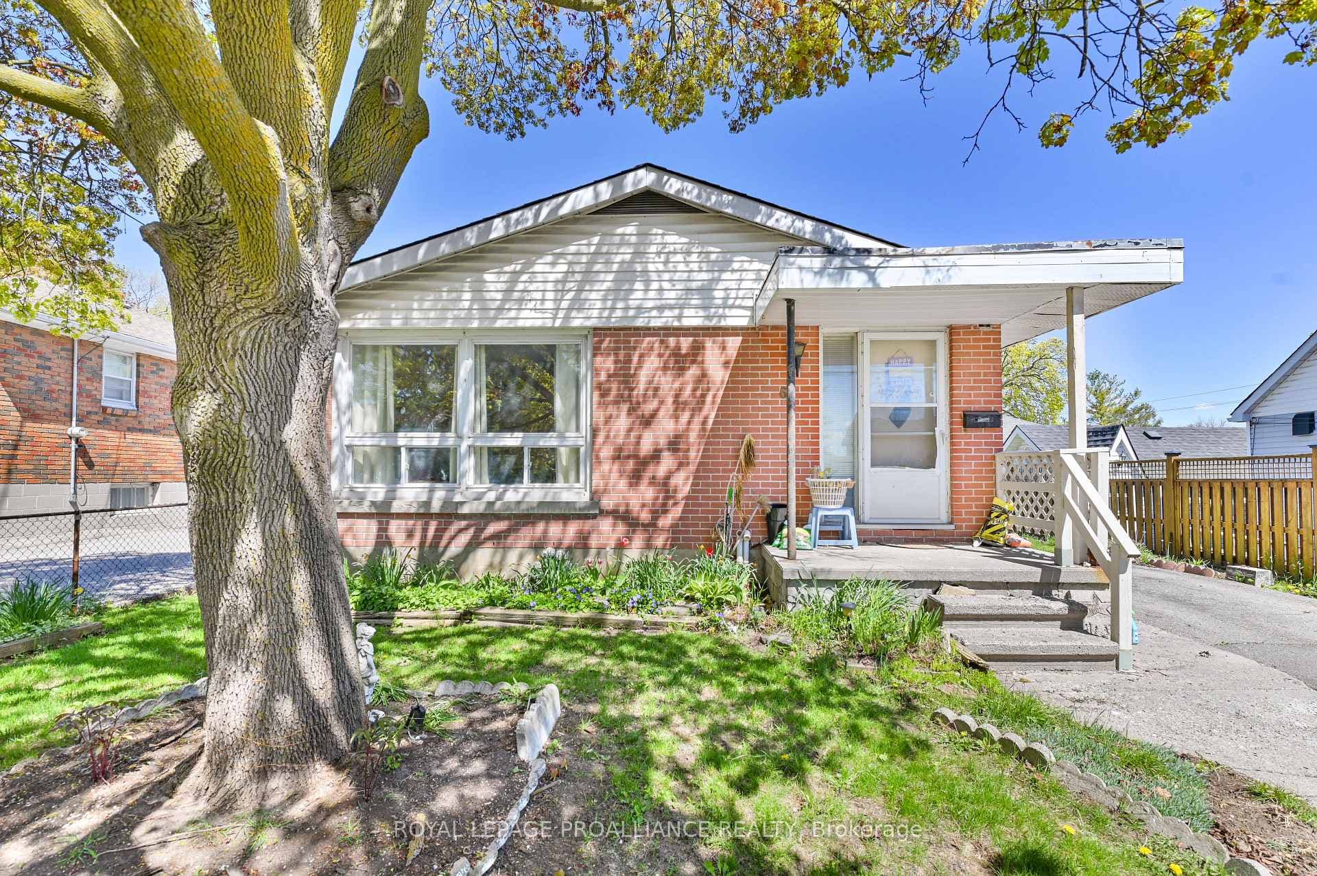 66 Donald Street photo 2