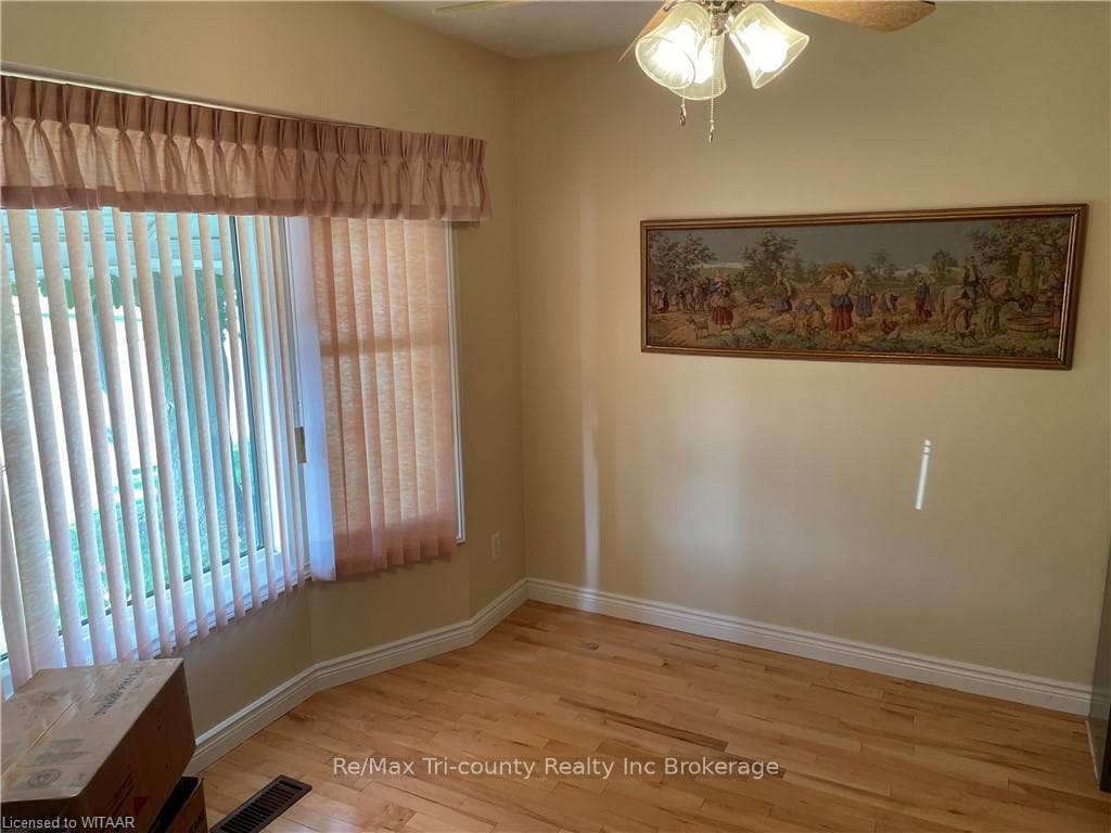 1 EDWIN Crescent photo 12