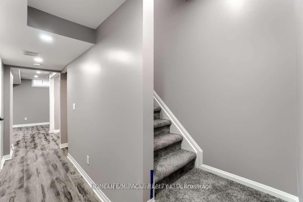 408 Orvis Crescent photo 24