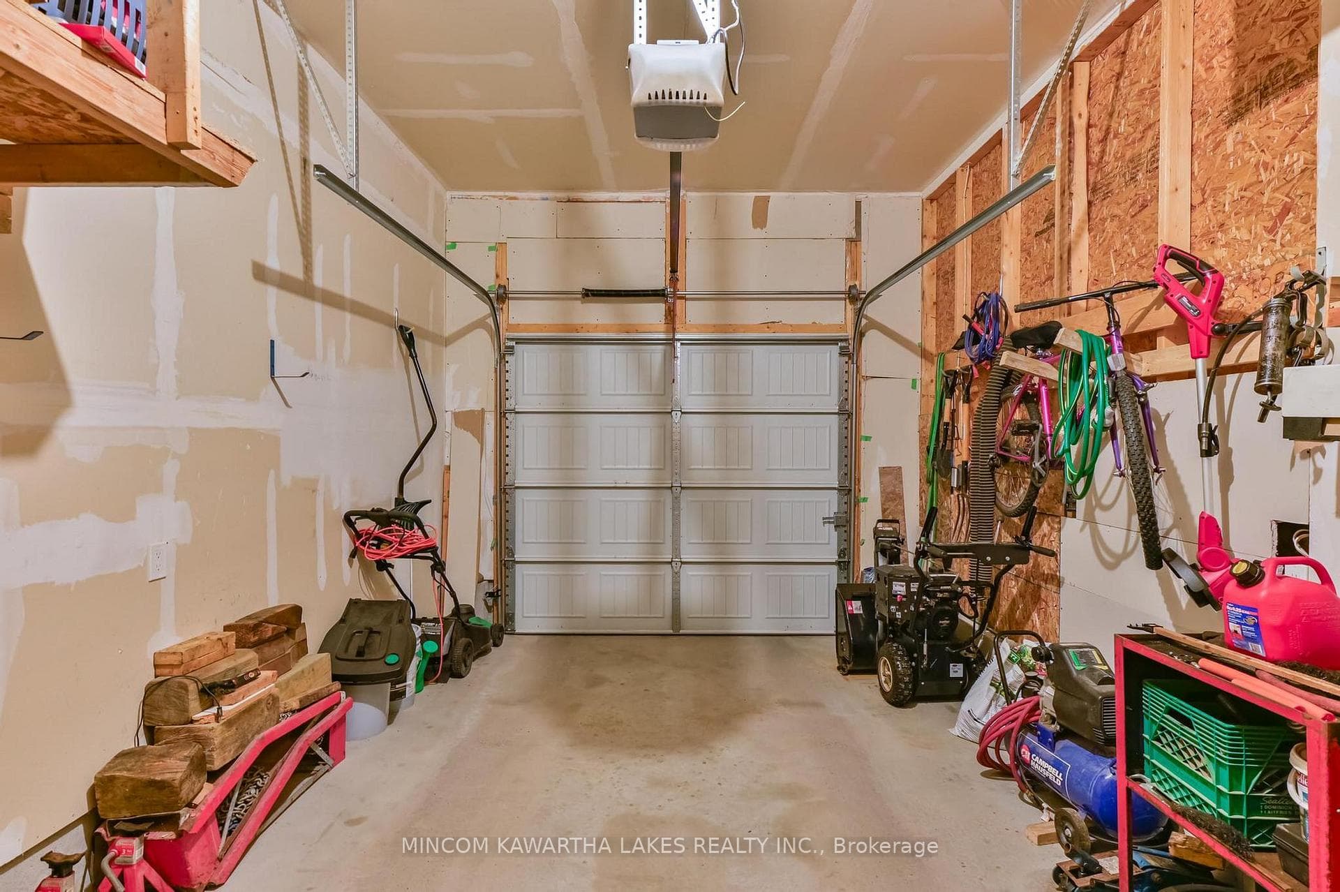 849 Broadway Boulevard photo 36