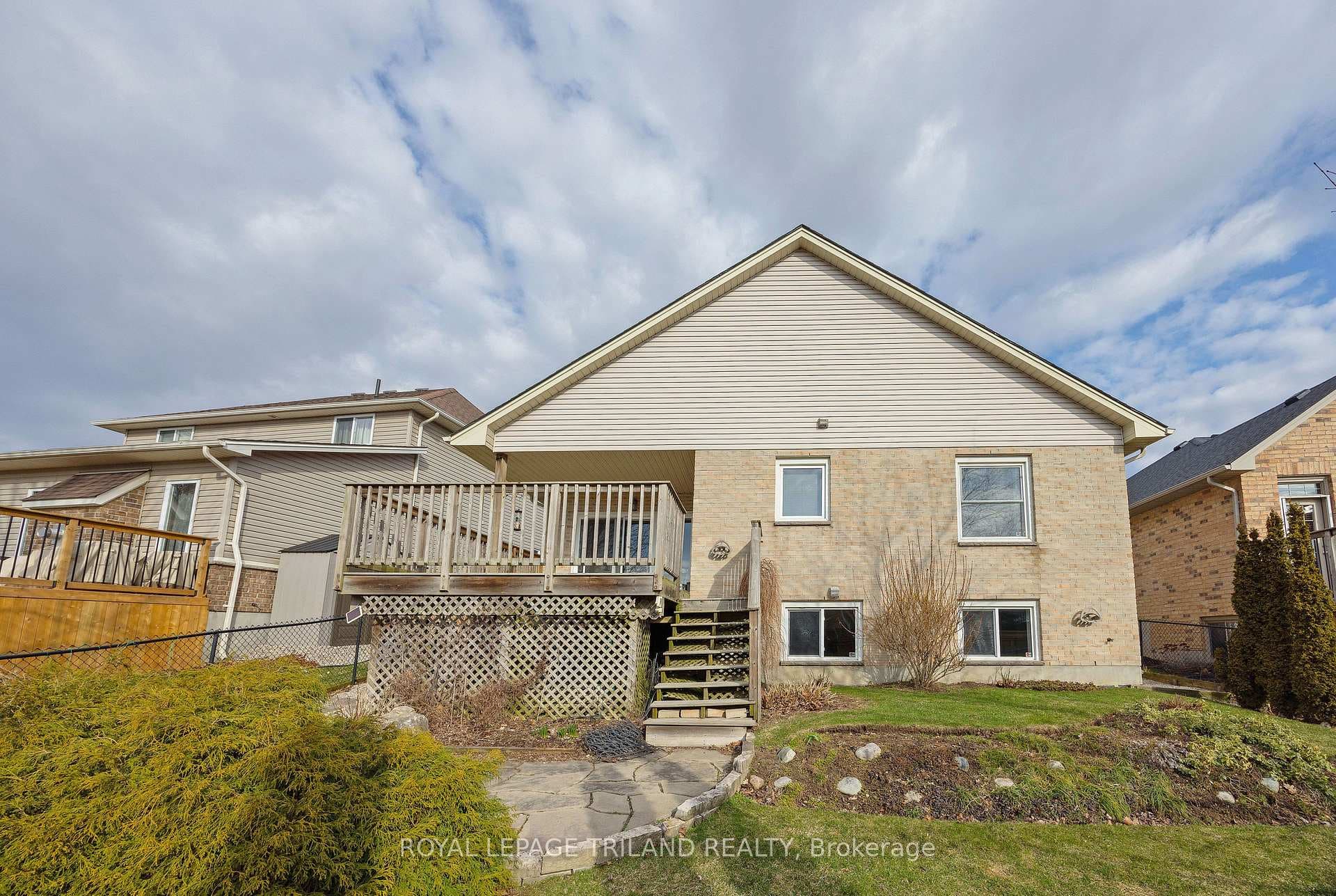 39 Augusta Crescent photo 42