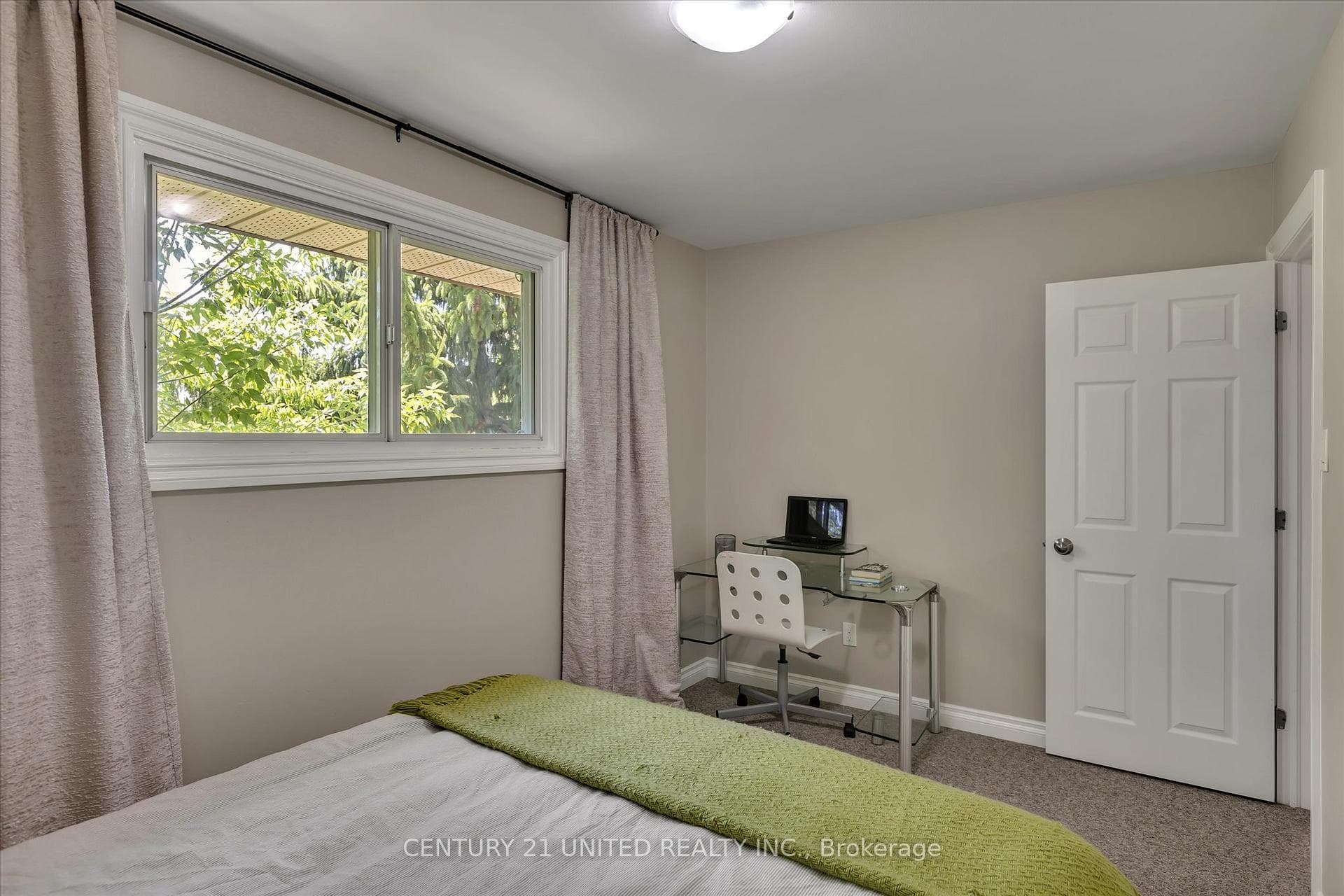 819 Cameron Street photo 25