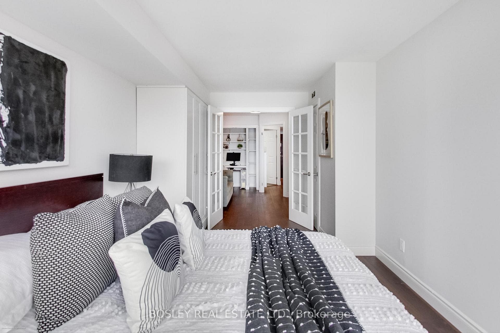 15 Maitland Place Unit 1505 photo 17