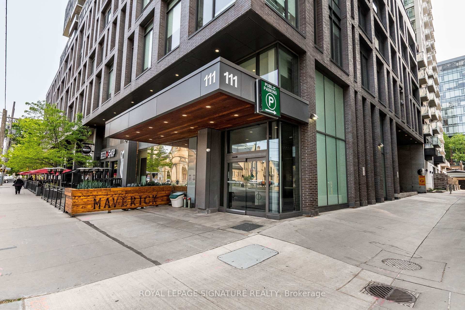 111 Bathurst Street Unit 318 photo 19