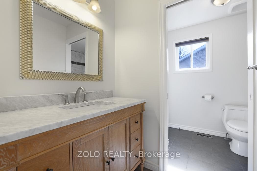 Second floor bathroom with heated flooring