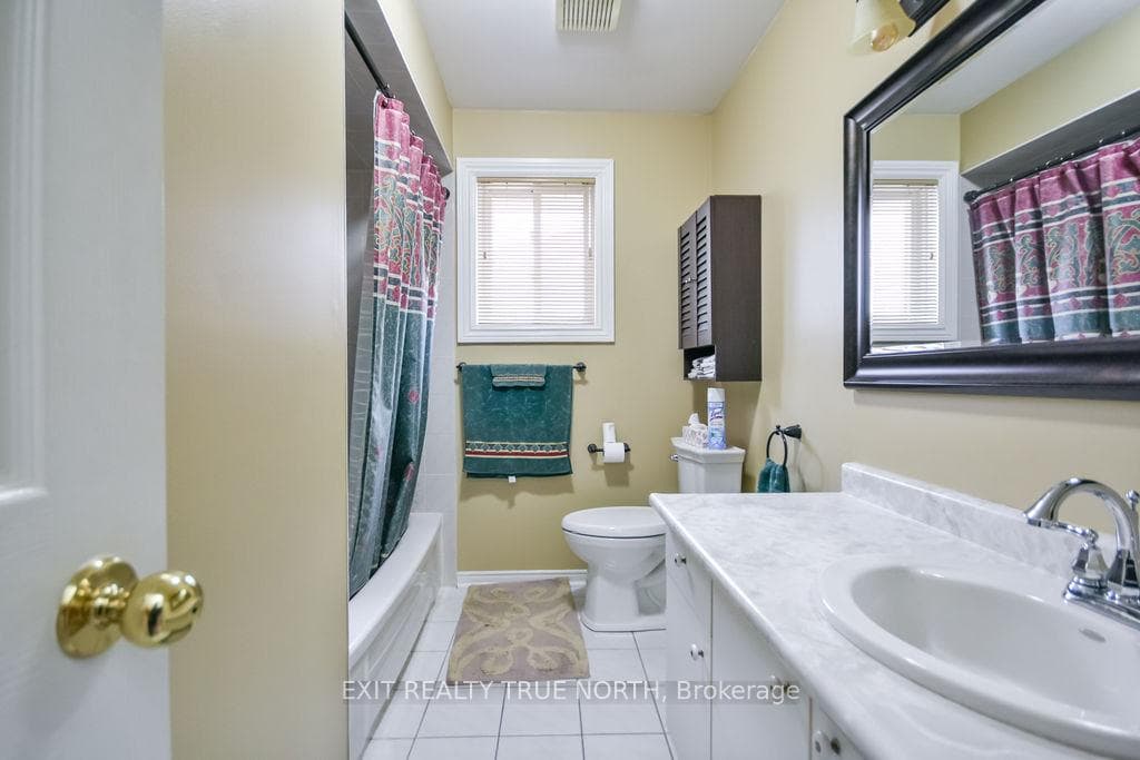 53 Etherington Crescent photo 26