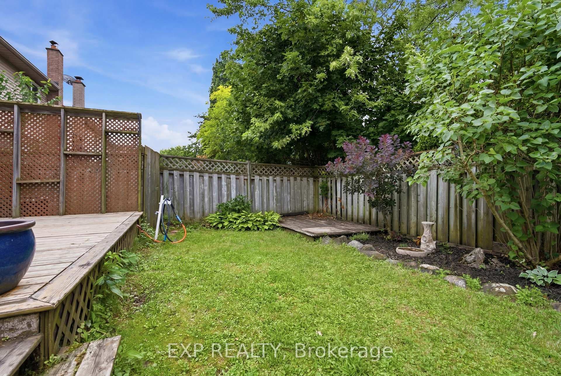 86 Baxter Crescent photo 46