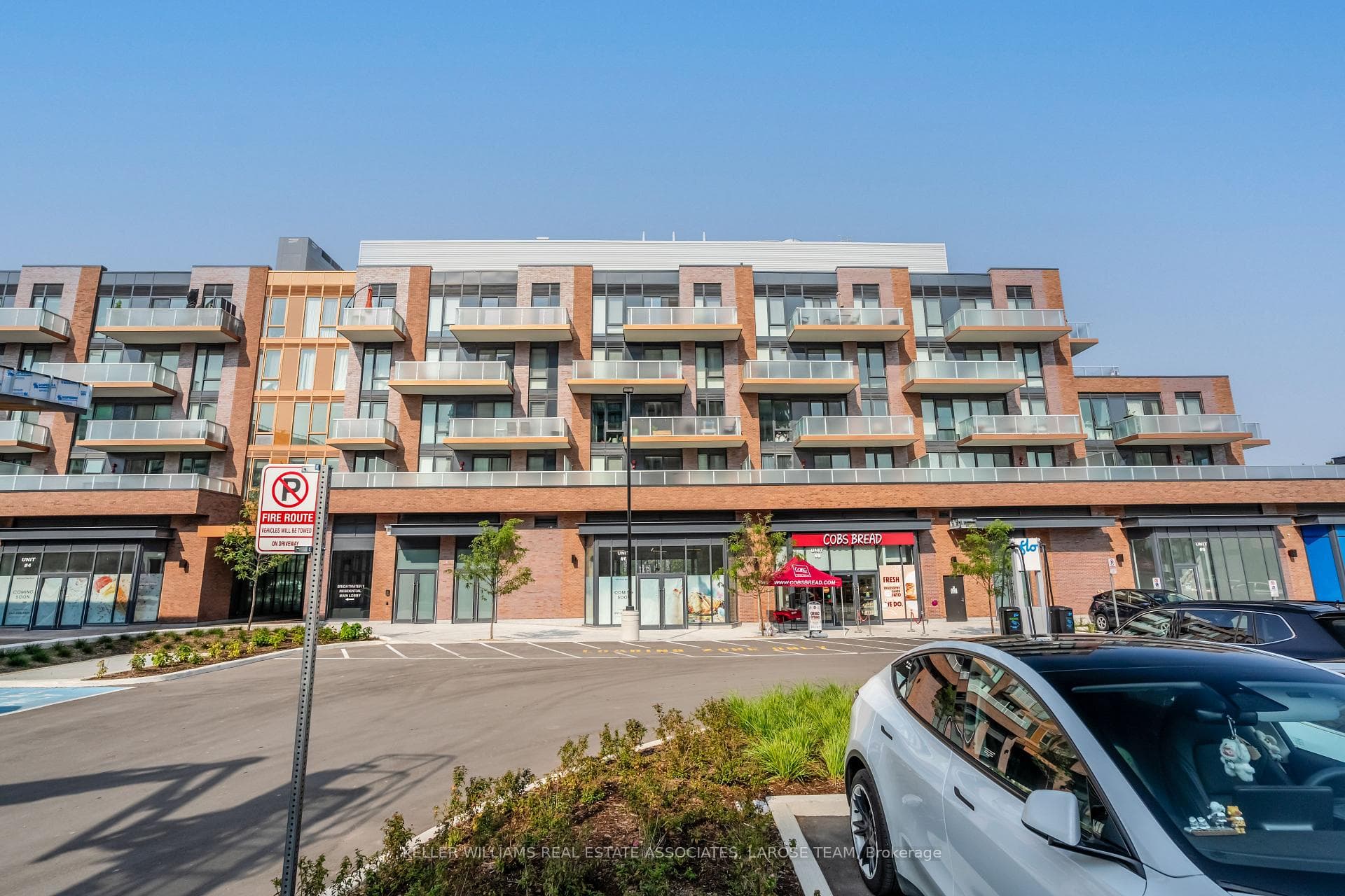 215 Lakeshore Road Unit 205 photo 30
