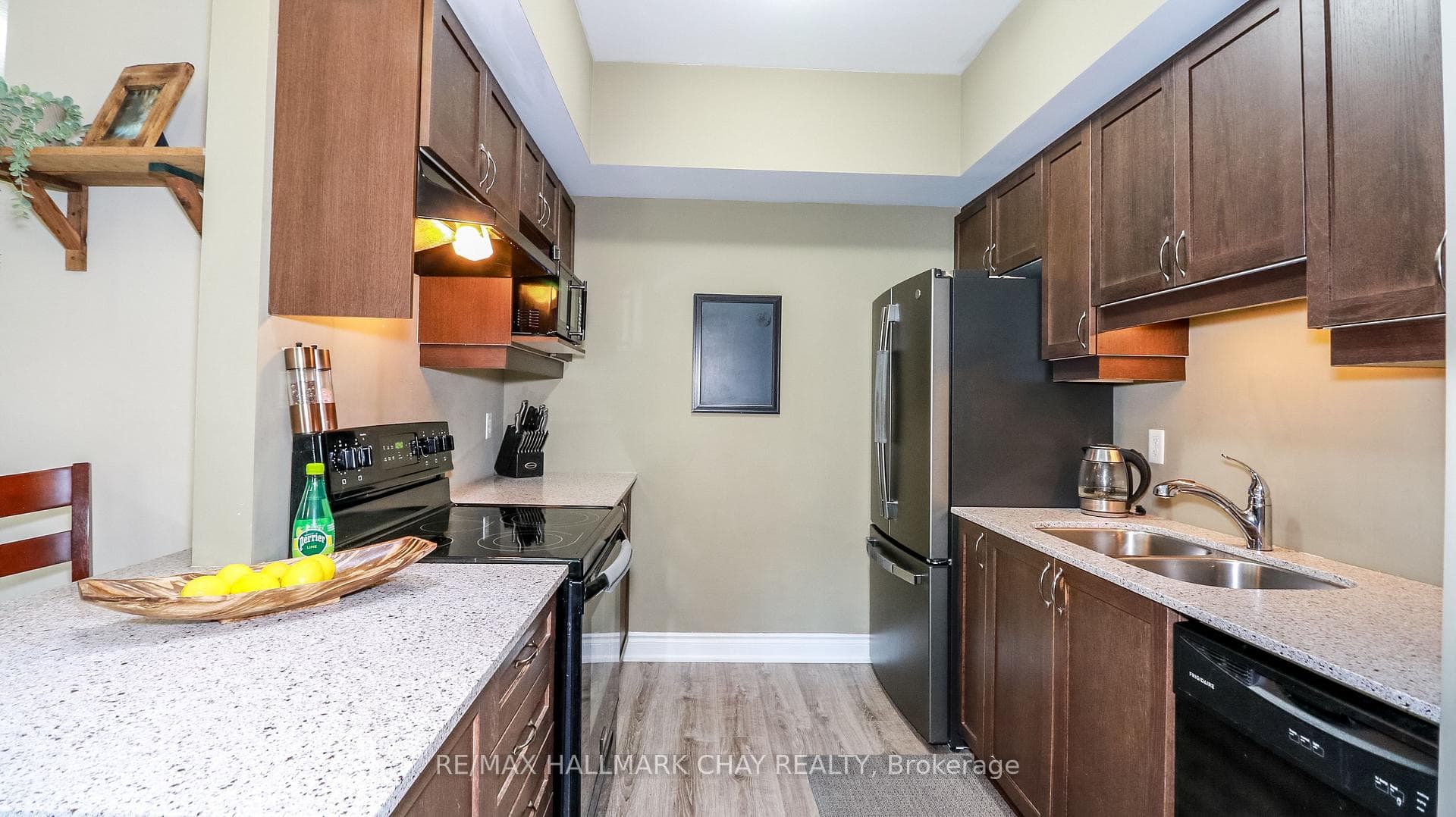 40 Ferndale Drive Unit 206 photo 12