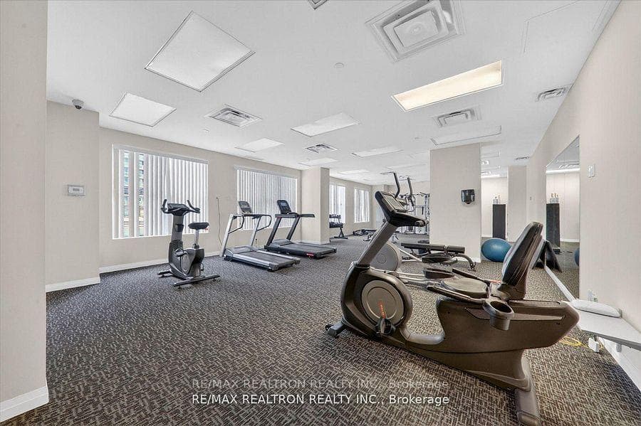 2152 Lawrence Avenue Unit PH08 photo 23