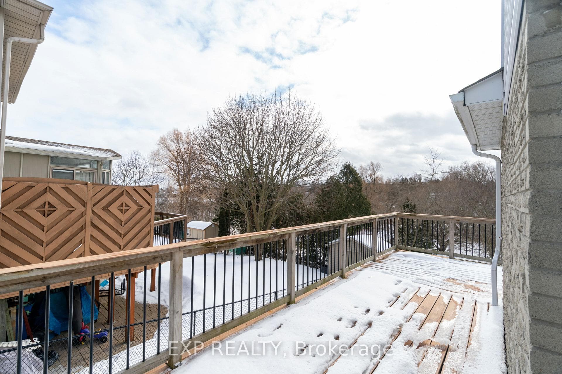 125 Overbank Drive photo 33
