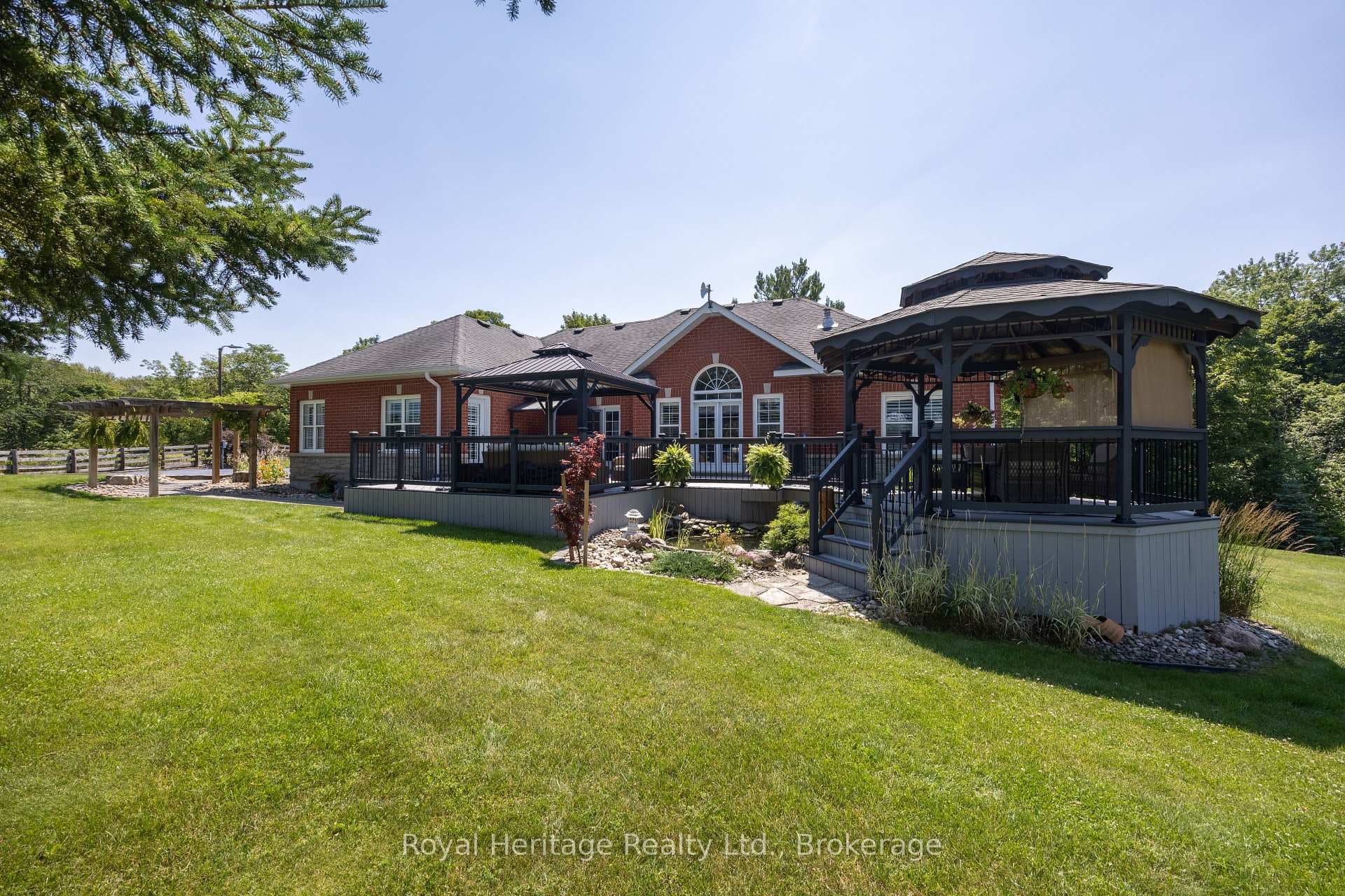 465 Chalk Lake Road photo 34