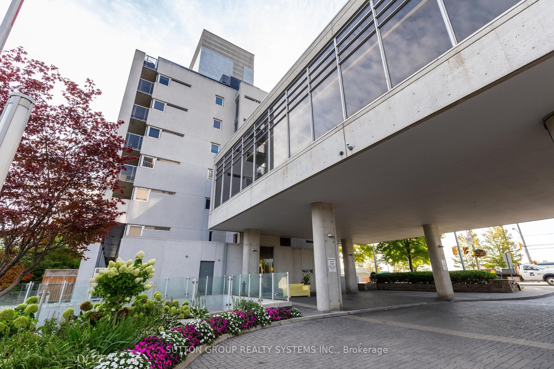 1040 The Queensway N/A Unit 509 photo 19