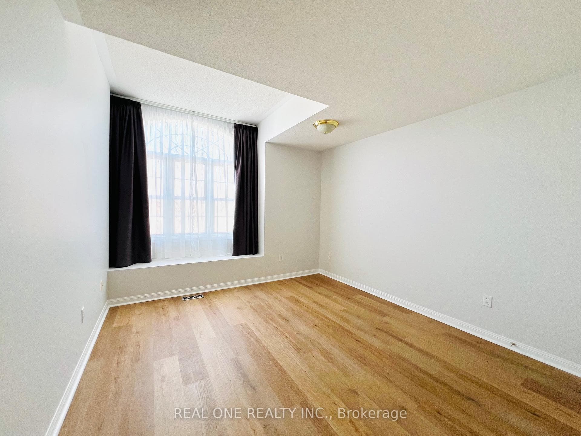 117 Majestic Drive photo 13