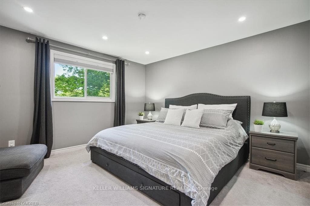 3082 Parkgate Crescent photo 23