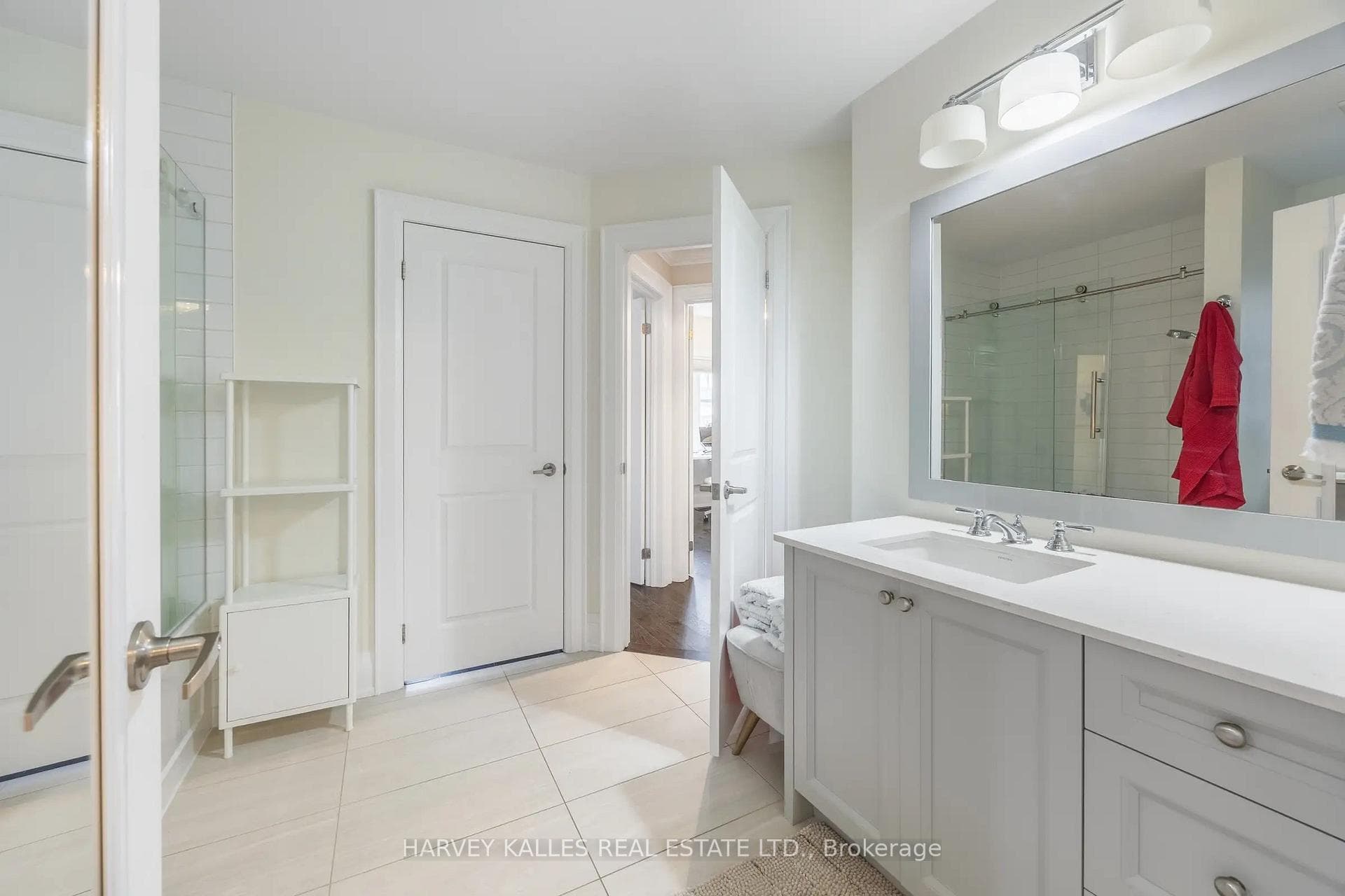 575 Fairlawn Avenue photo 32
