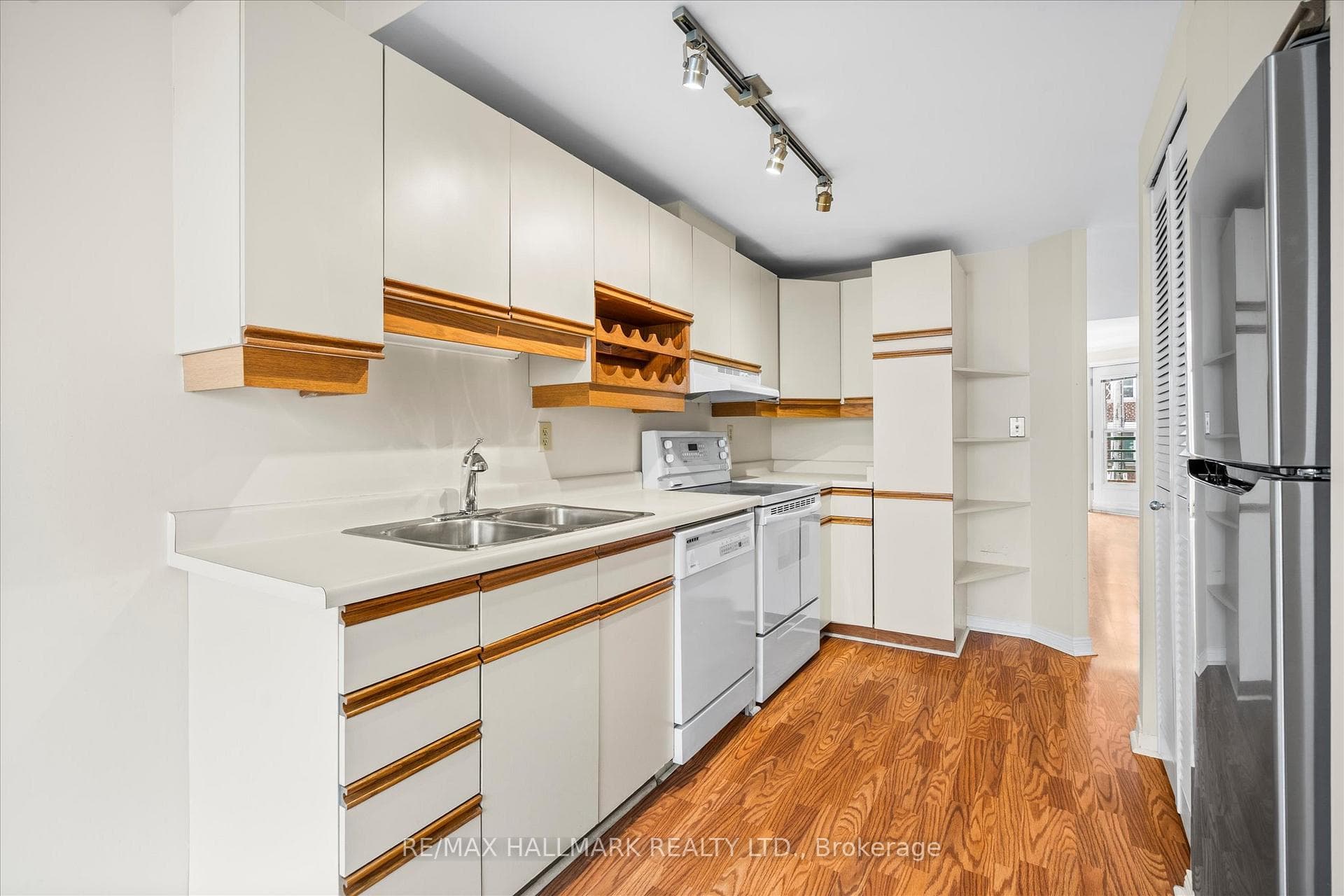 122 Glen Manor Drive Unit 1 photo 10