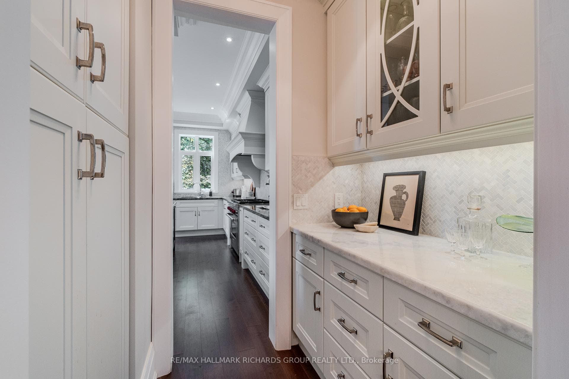 38 Balsam Avenue photo 13