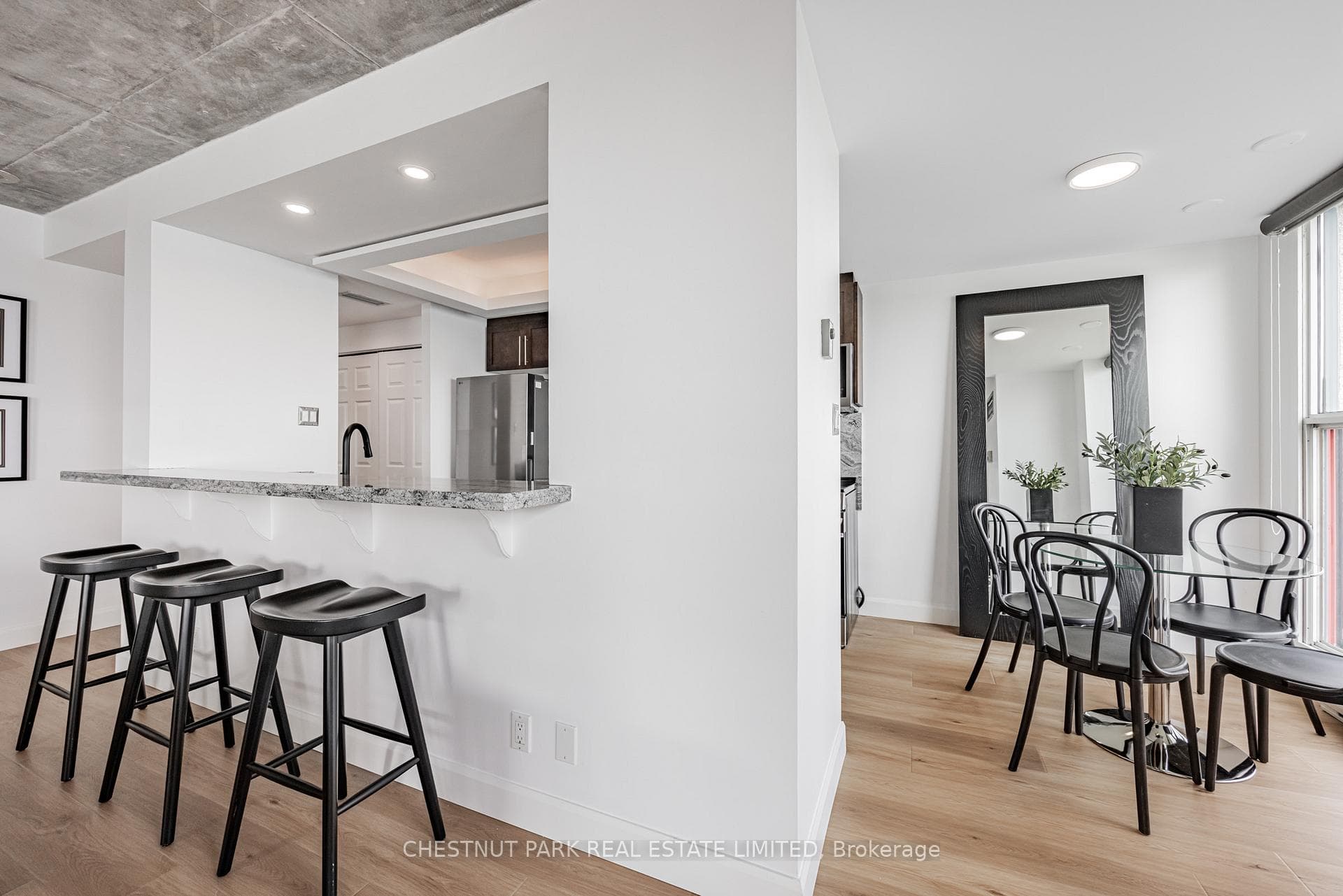 99 Harbour Square Unit 1008 photo 17