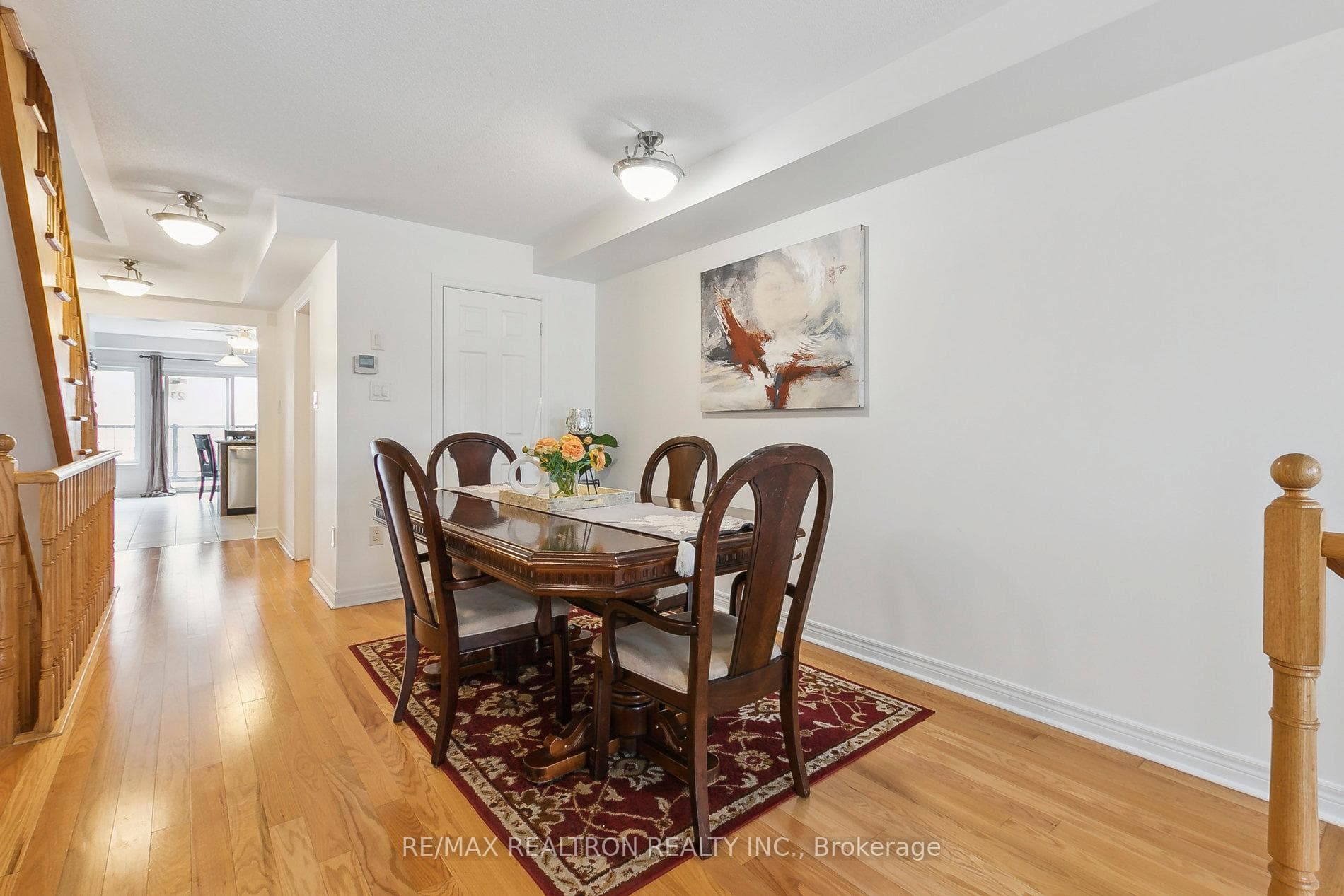 3644A St Clair Avenue photo 5