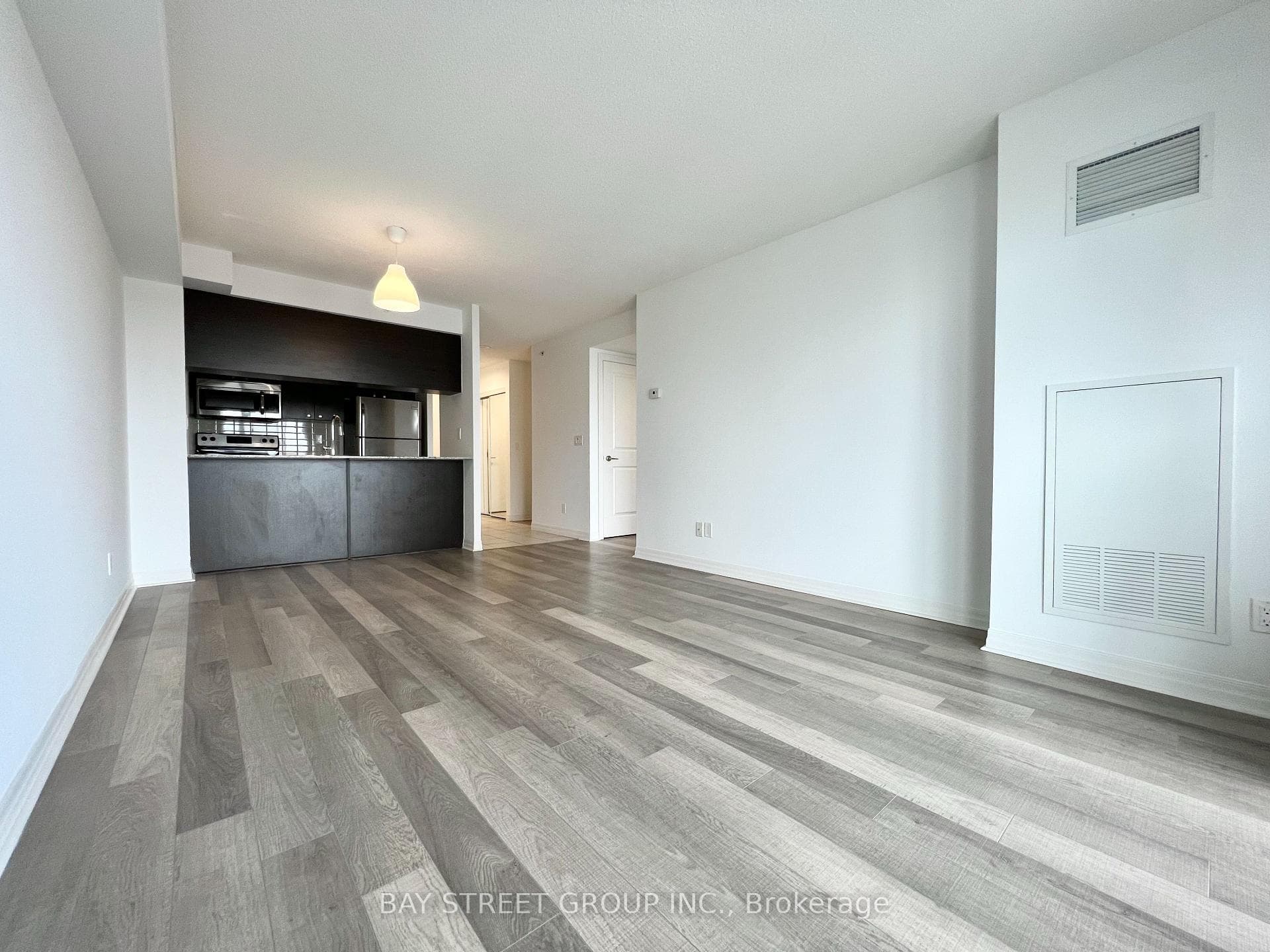 275 Yorkland Road Unit 1705 photo 9