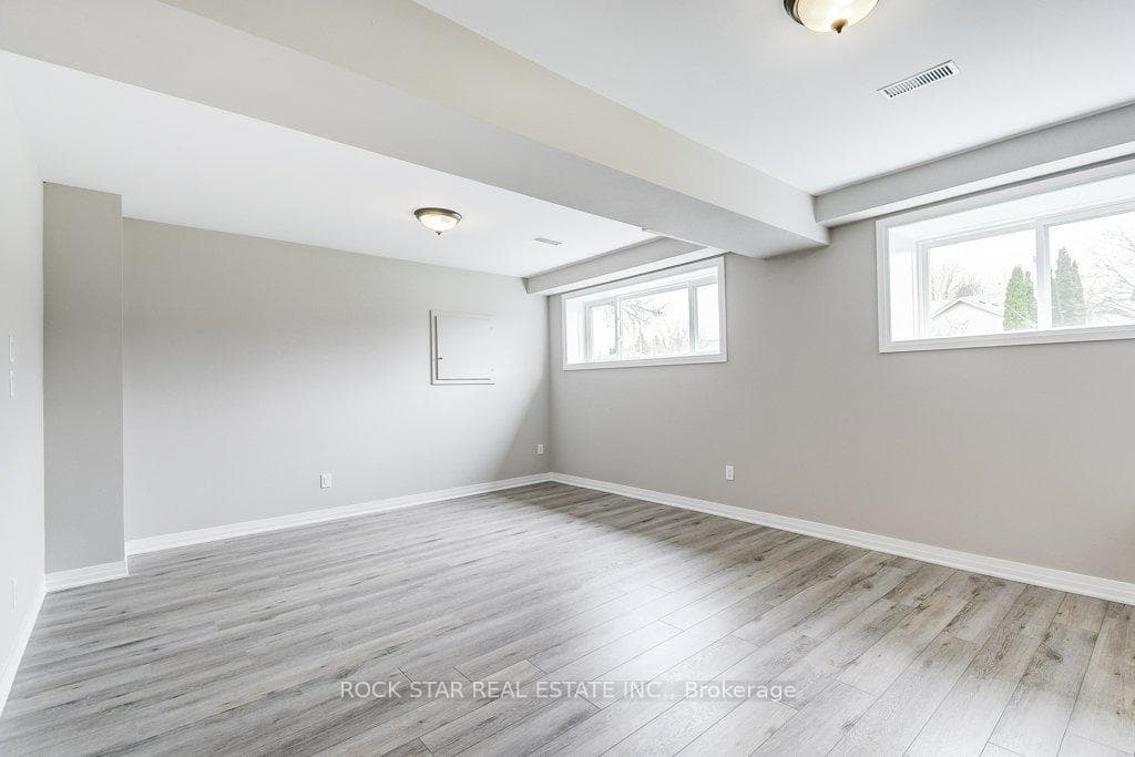 545 Trico Drive photo 31