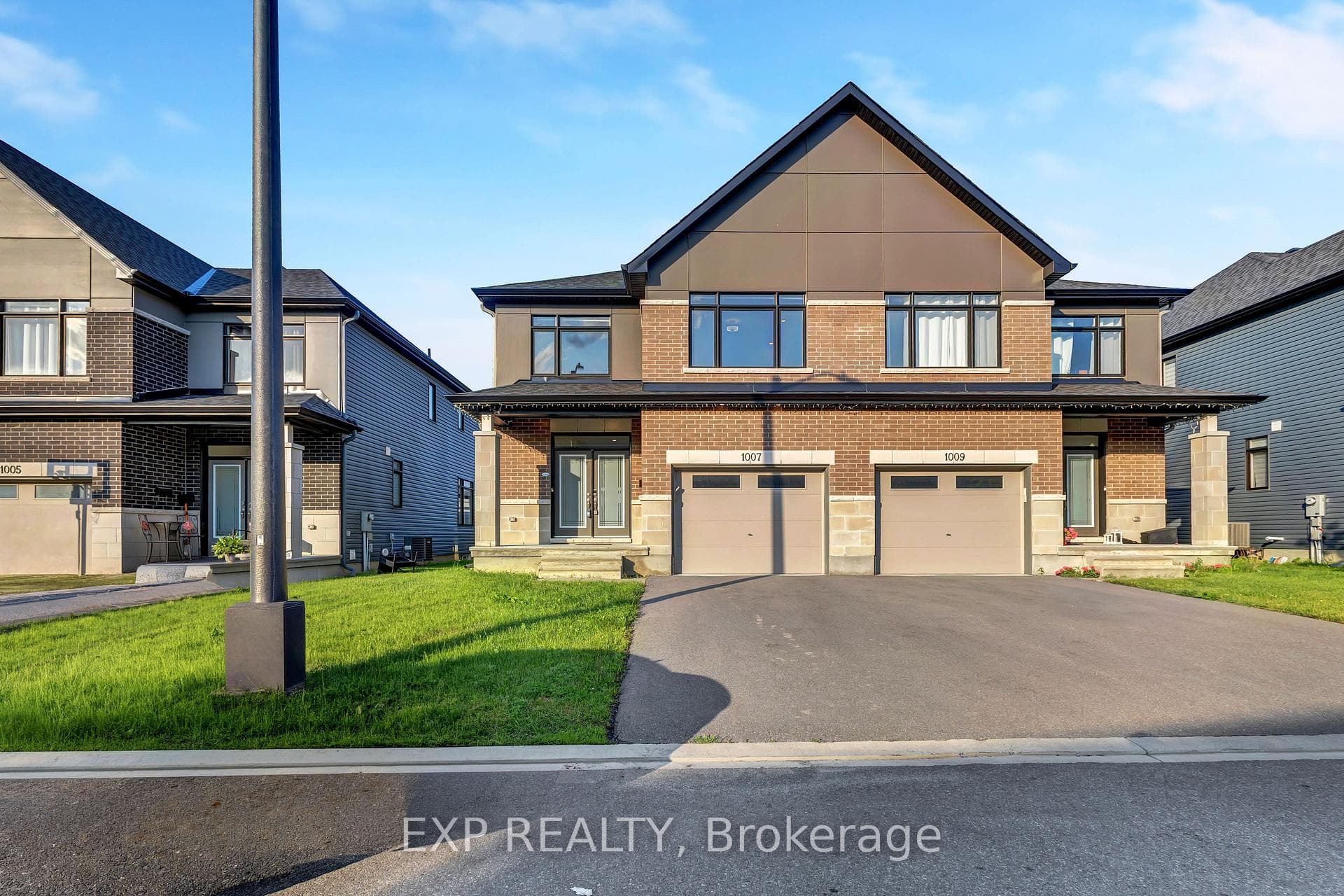 1007 Hydrangea Avenue photo 1