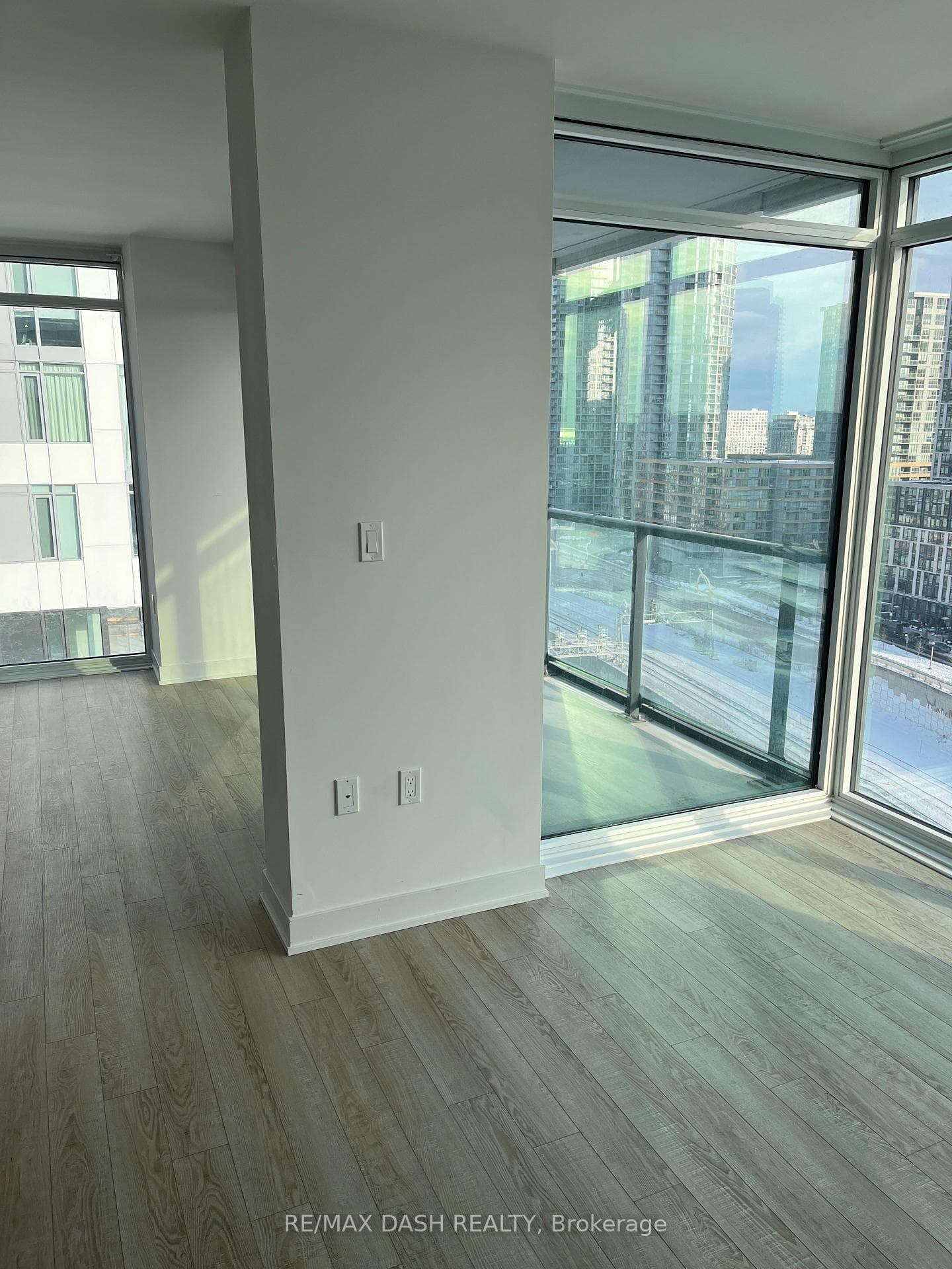 27 Bathurst Street Unit 1202 photo 7