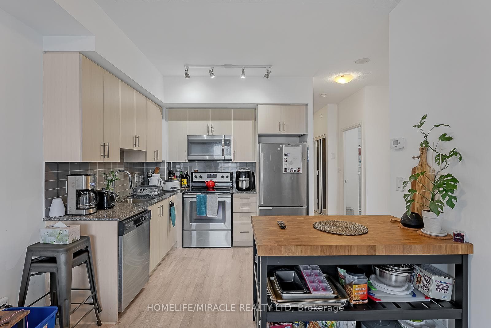 3700 Highway 7 Road Unit 1003 photo 16