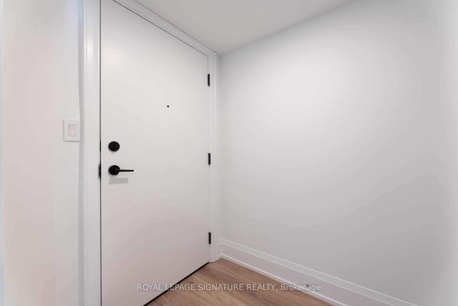 556 Marlee Avenue Unit 724 photo 10