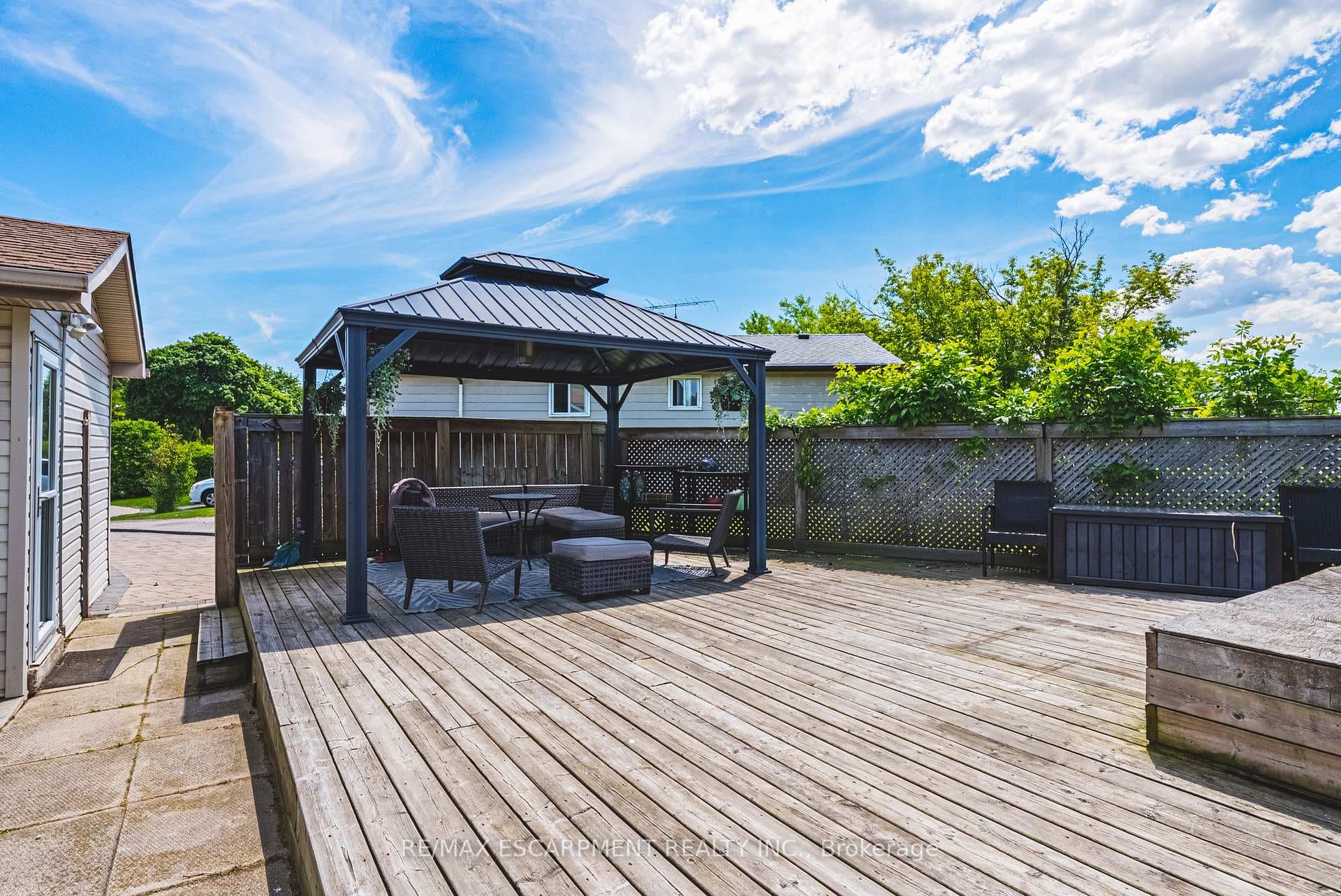 76 Boston Crescent photo 36