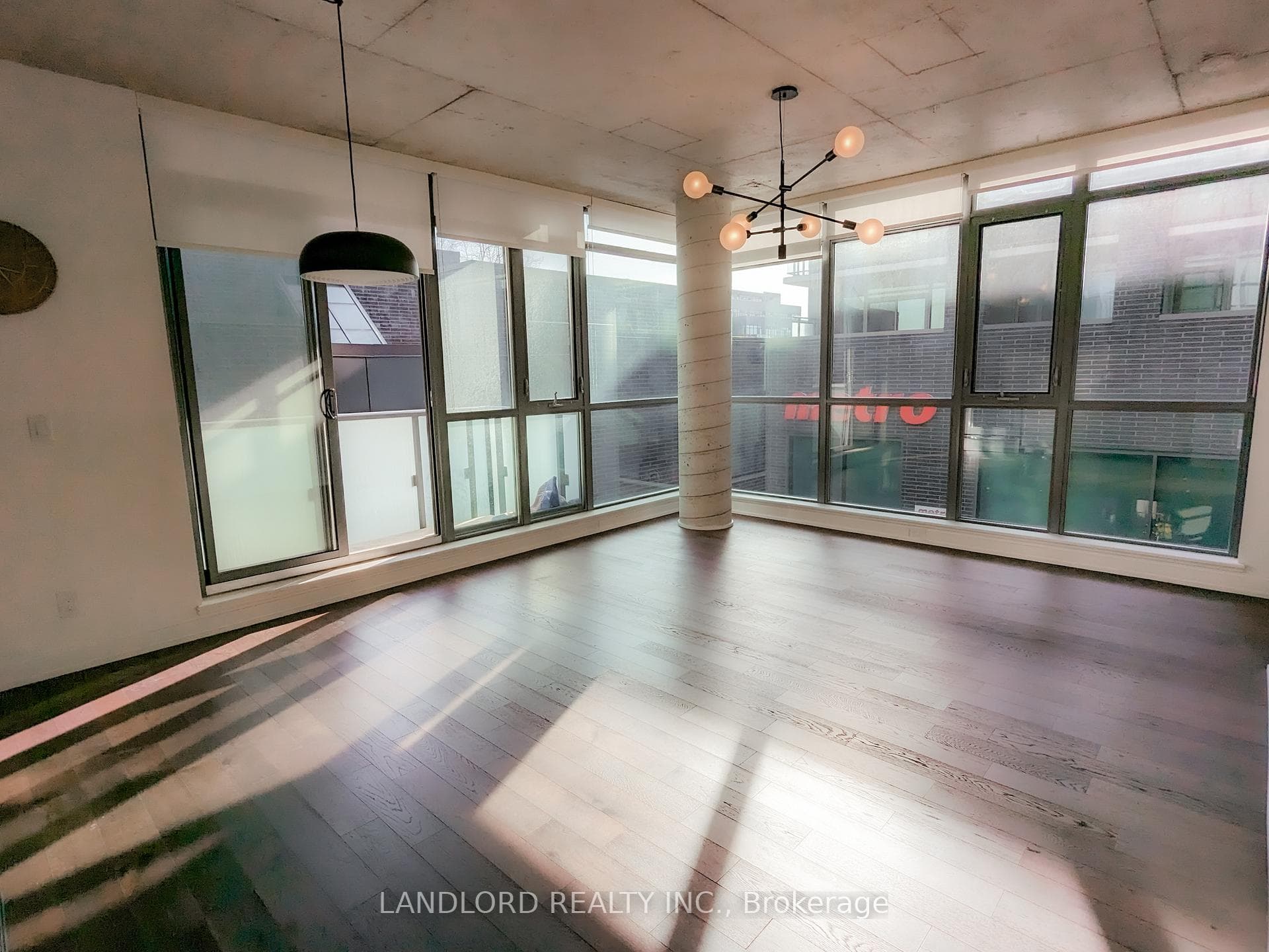 8 Gladstone Avenue Unit 314 photo 3