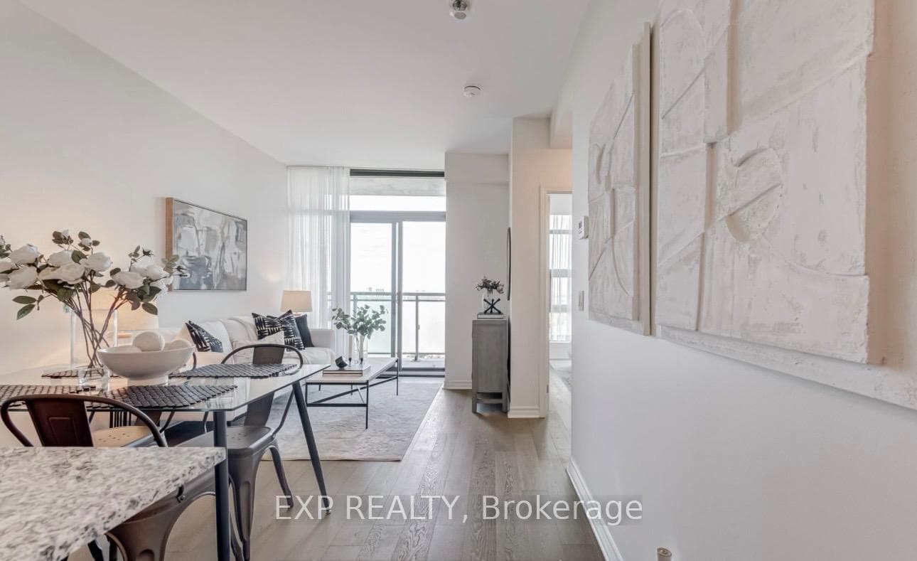 2522 Keele Street Unit 704 photo 5