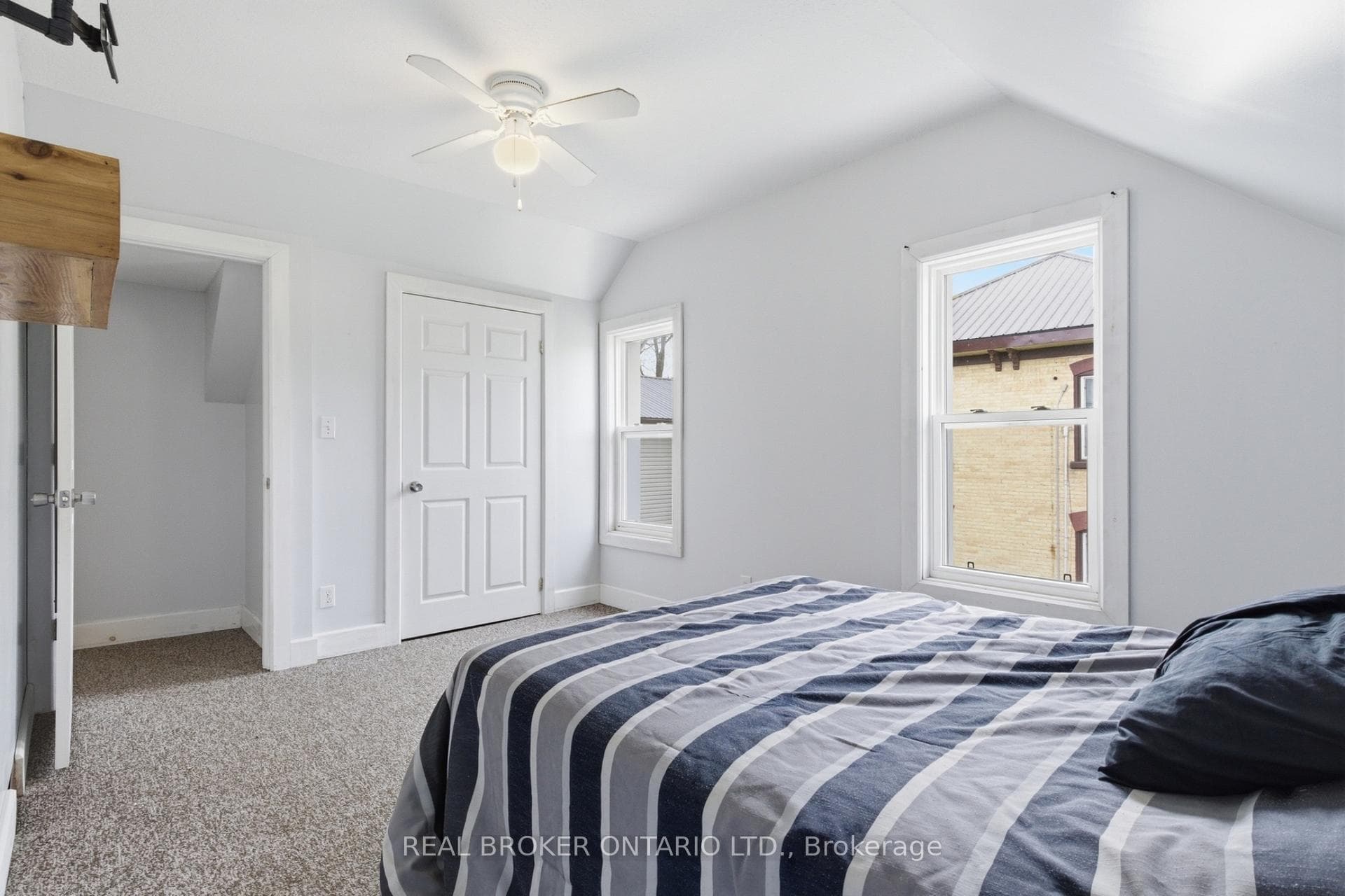 368 Wellington Avenue photo 23