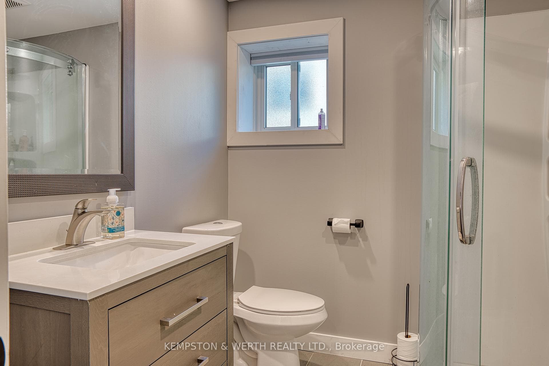 789 John Street photo 28