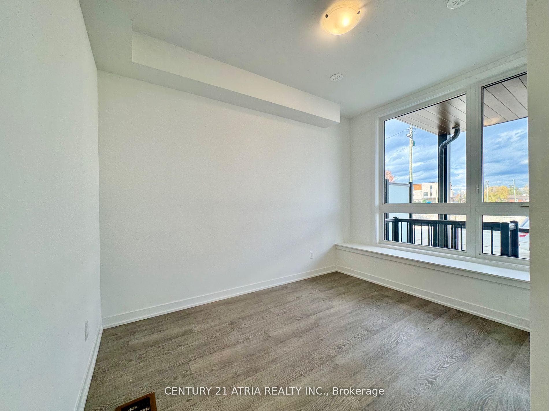 22 Deep Roots Terrace Unit main photo 3