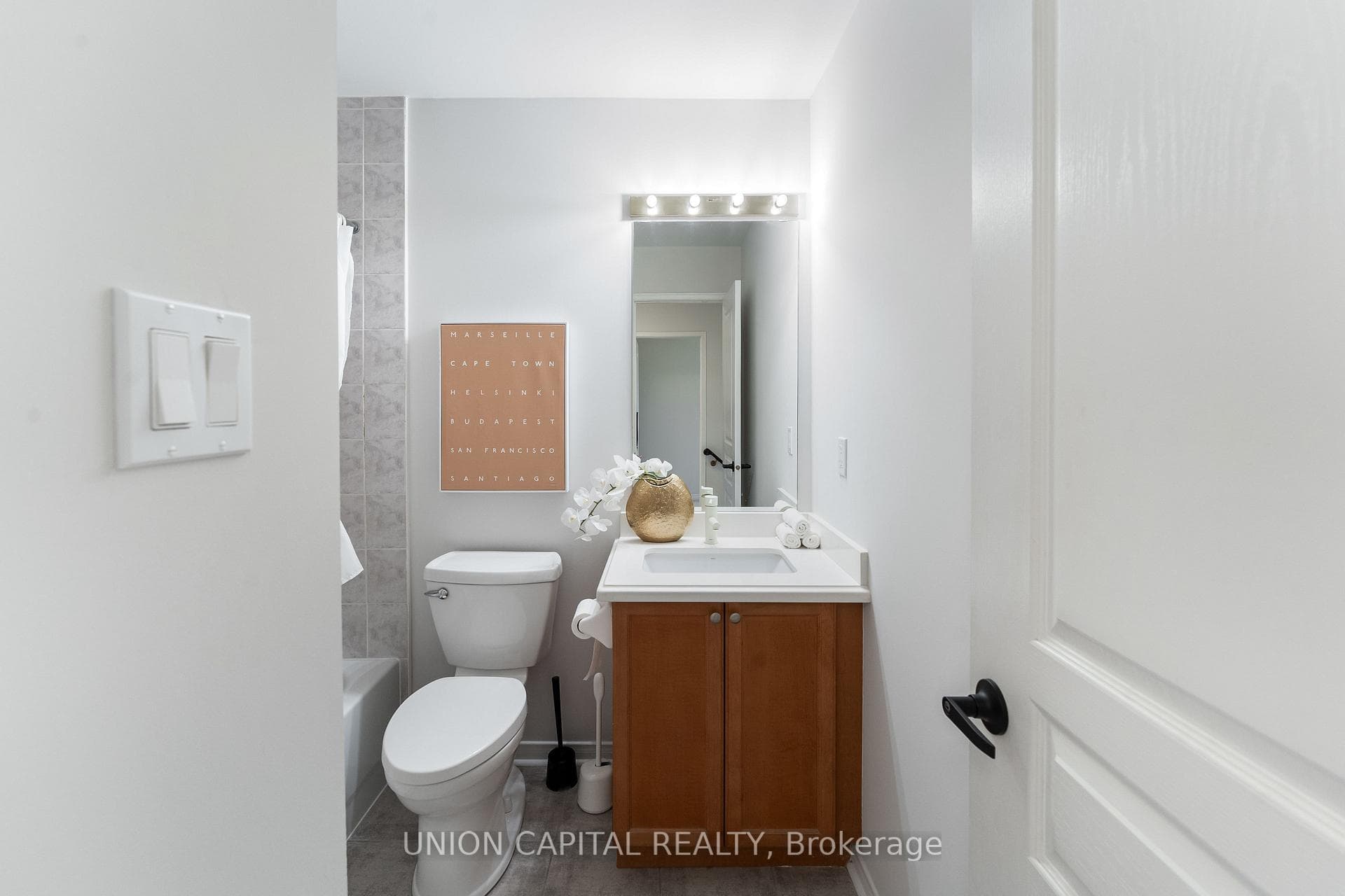 17 MOSCAN Street photo 21