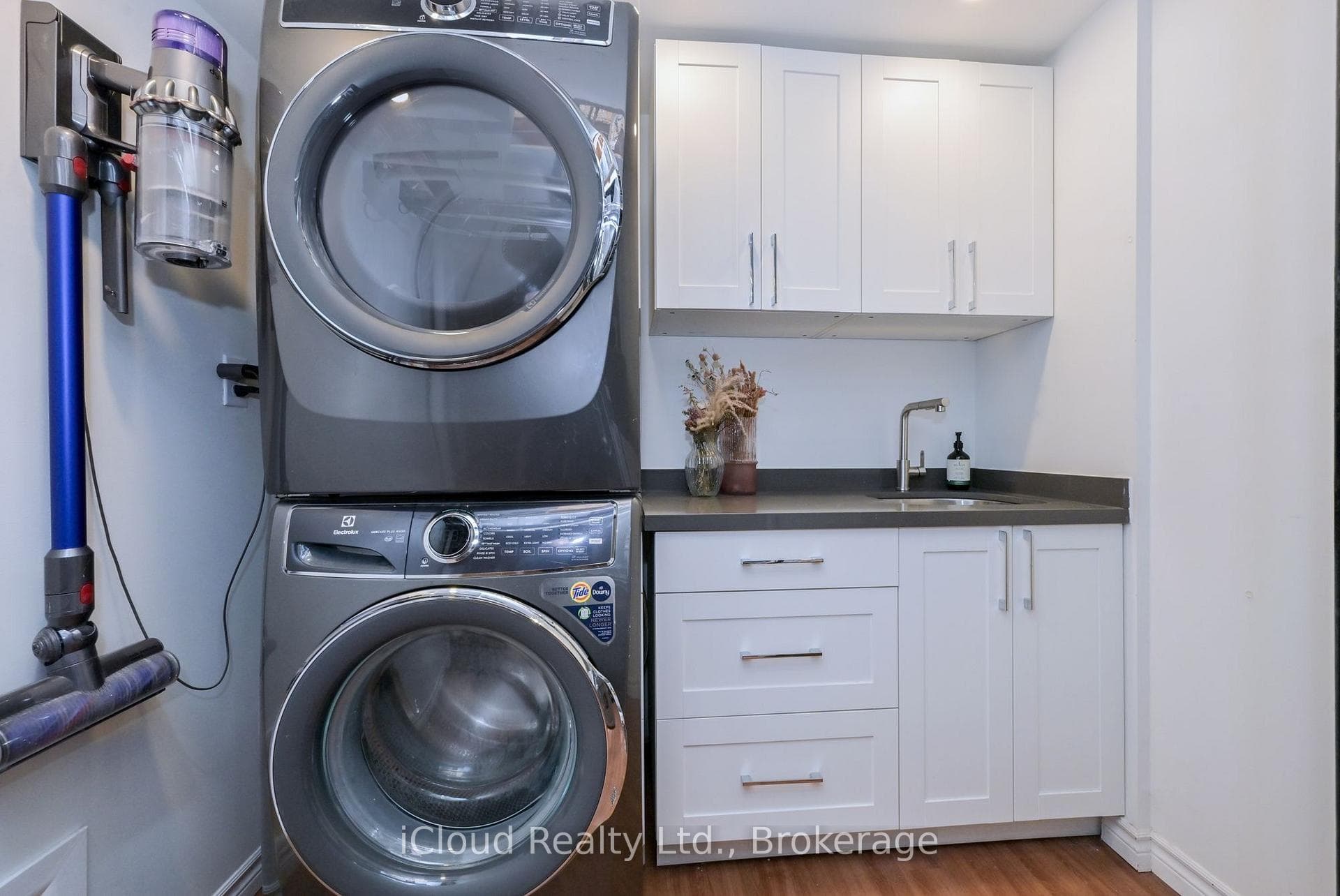 97 Mugford Road photo 29