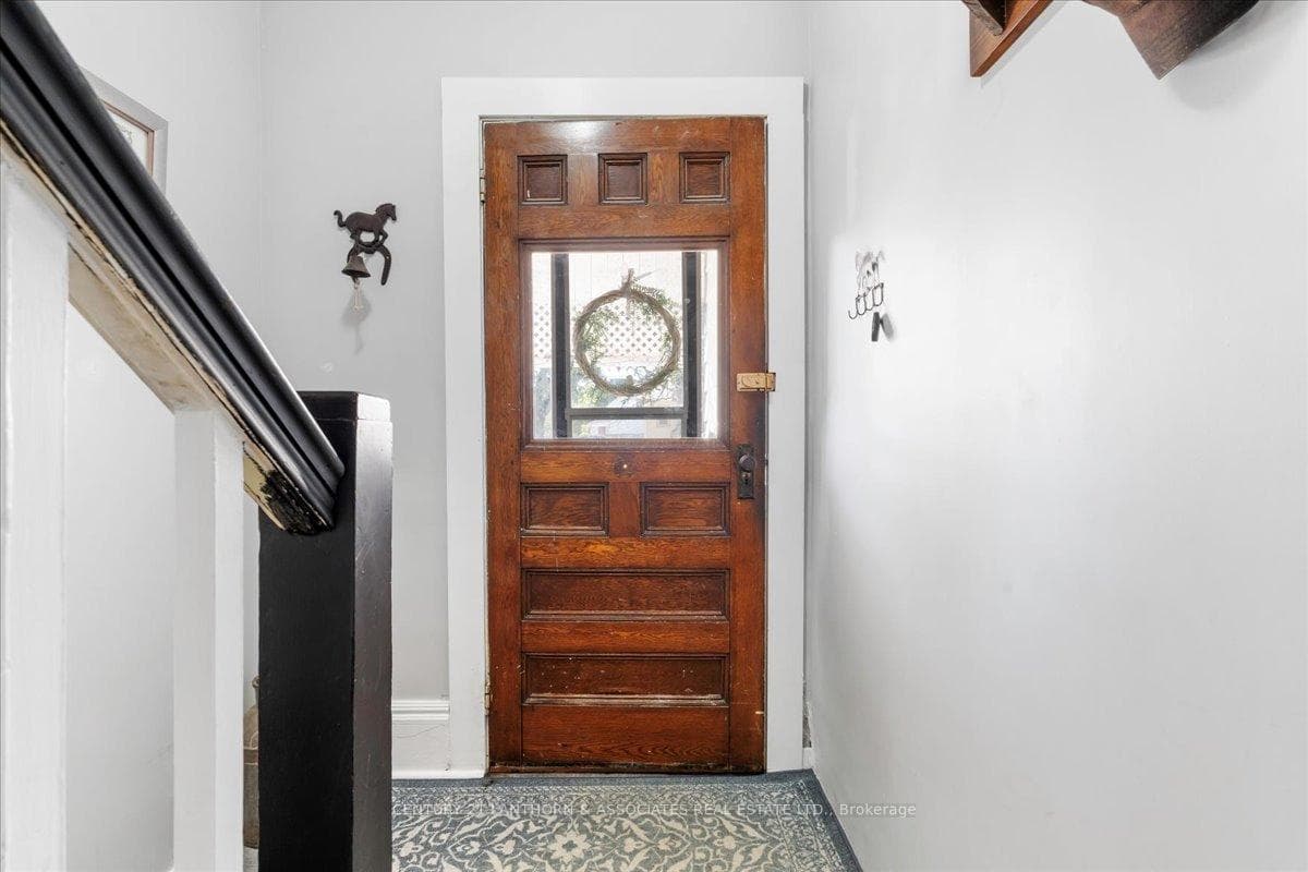 77 Lorne Avenue photo 4