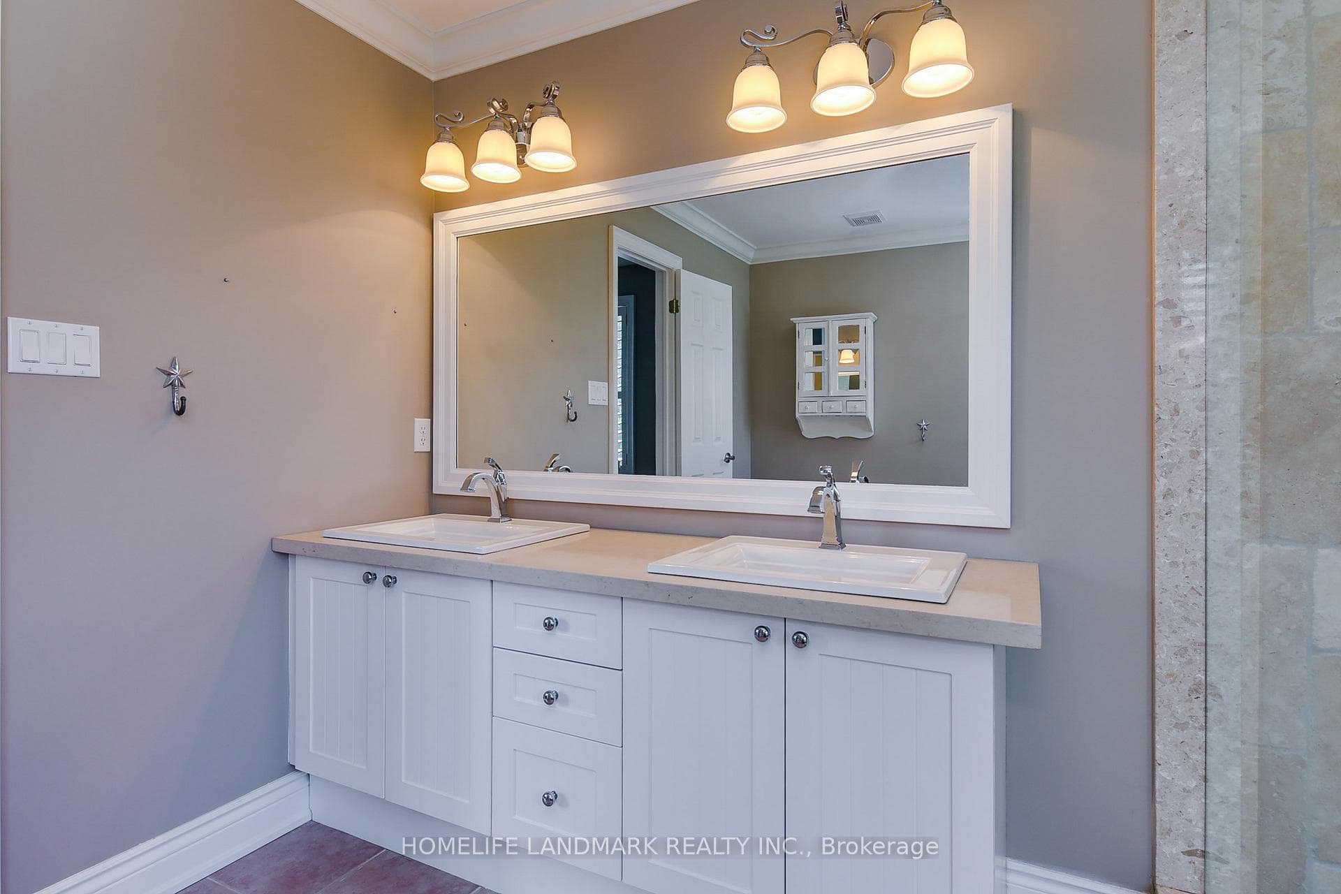 55 Prince William Way photo 30